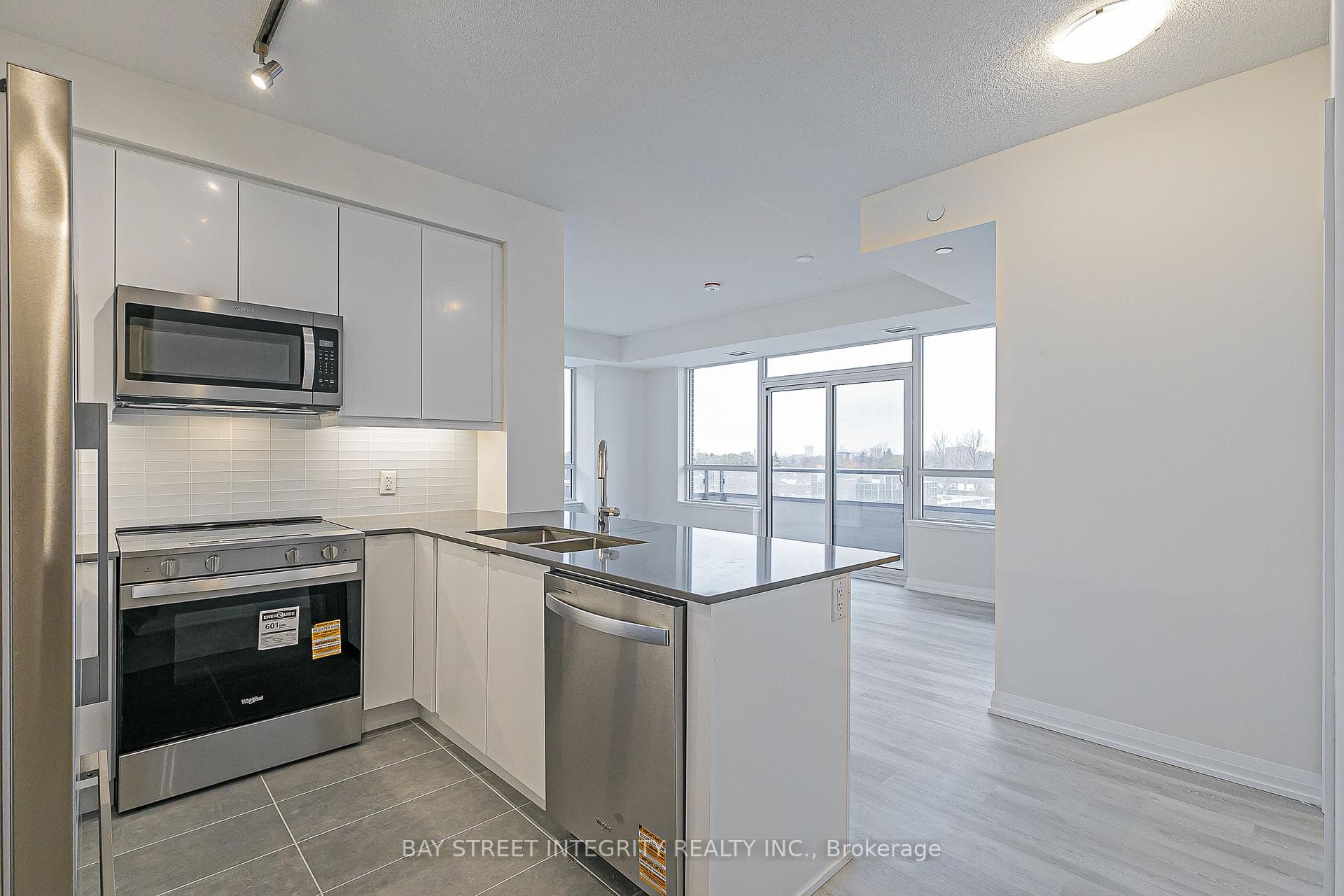 3260 SHEPPARD Avenue Unit 710, Scarborough Village / Eglinton East, ON M1T 3K3 - Photo 1
