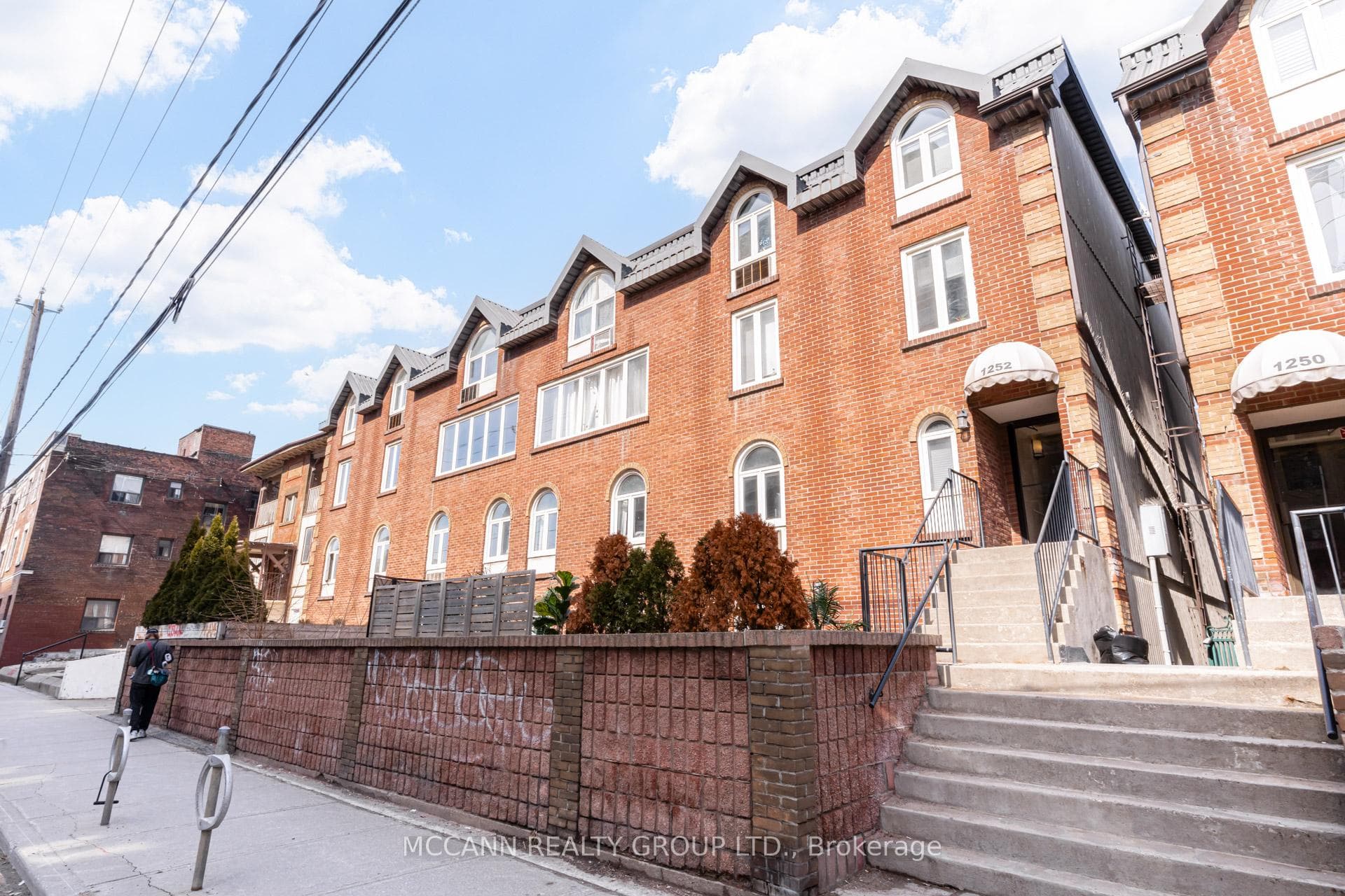 1252 King Street Unit 14, High Park / Junction / Roncesvalles, ON M6K 1G5 - Photo 1