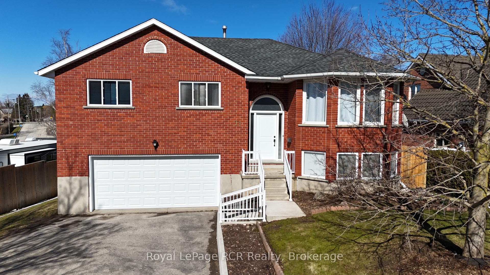 11 Bonniewood Drive, Mapleton, ON N0G 1P0 - Photo 1
