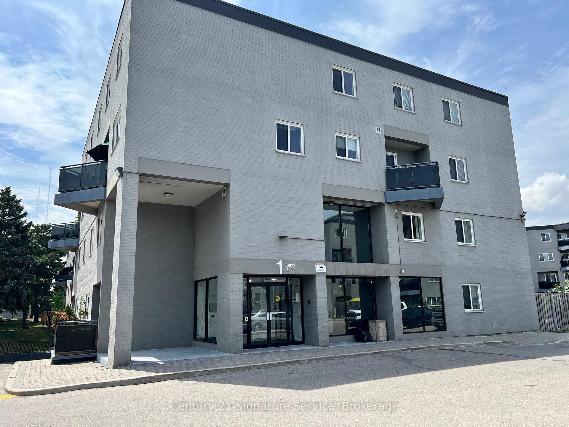 2001 Bonnymede Drive Unit 15, Mississauga, ON L5J 4H8 - Photo 1