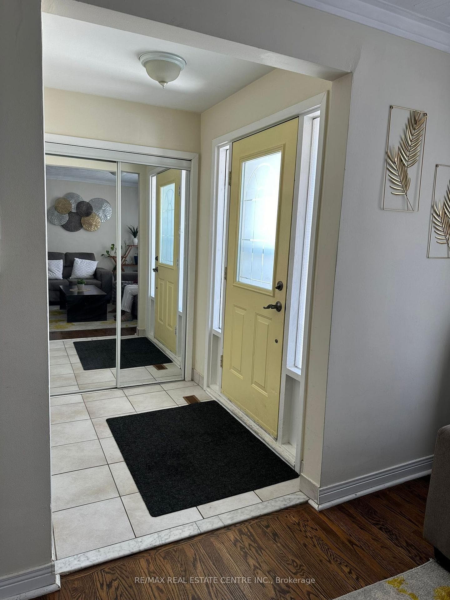 86 Earnscliffe Circle, Brampton, ON L6T 2B2 - Photo 1