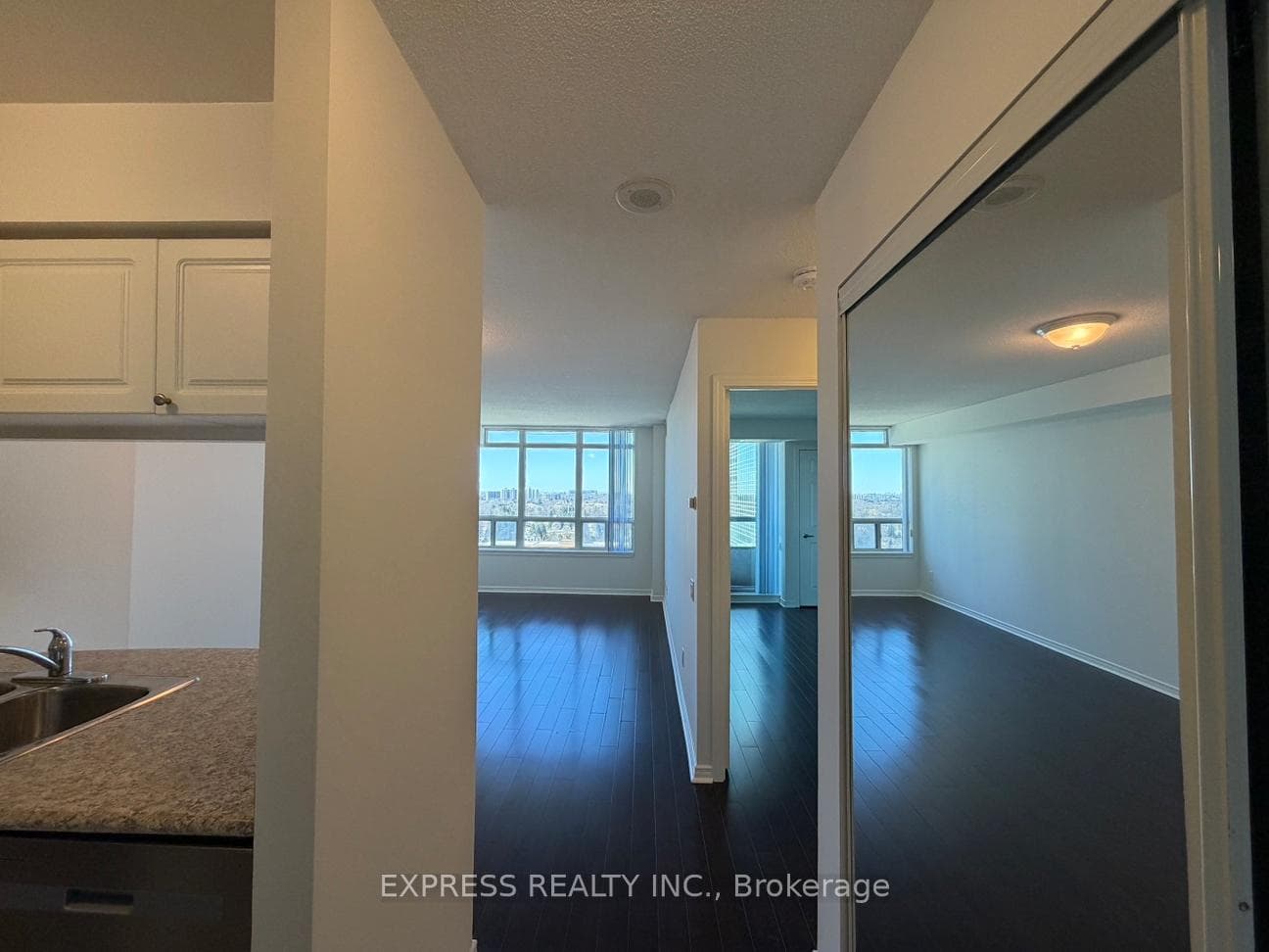 8 Hillcrest Avenue Unit 1602, Willowdale / Newtonbrook, ON M2N 6Y6 - Photo 1