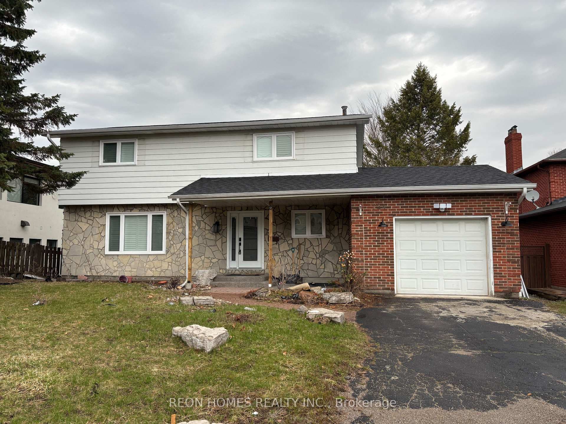 724 Sheppard Avenue Unit (Main), Pickering, ON L1V 1G5 - Photo 1