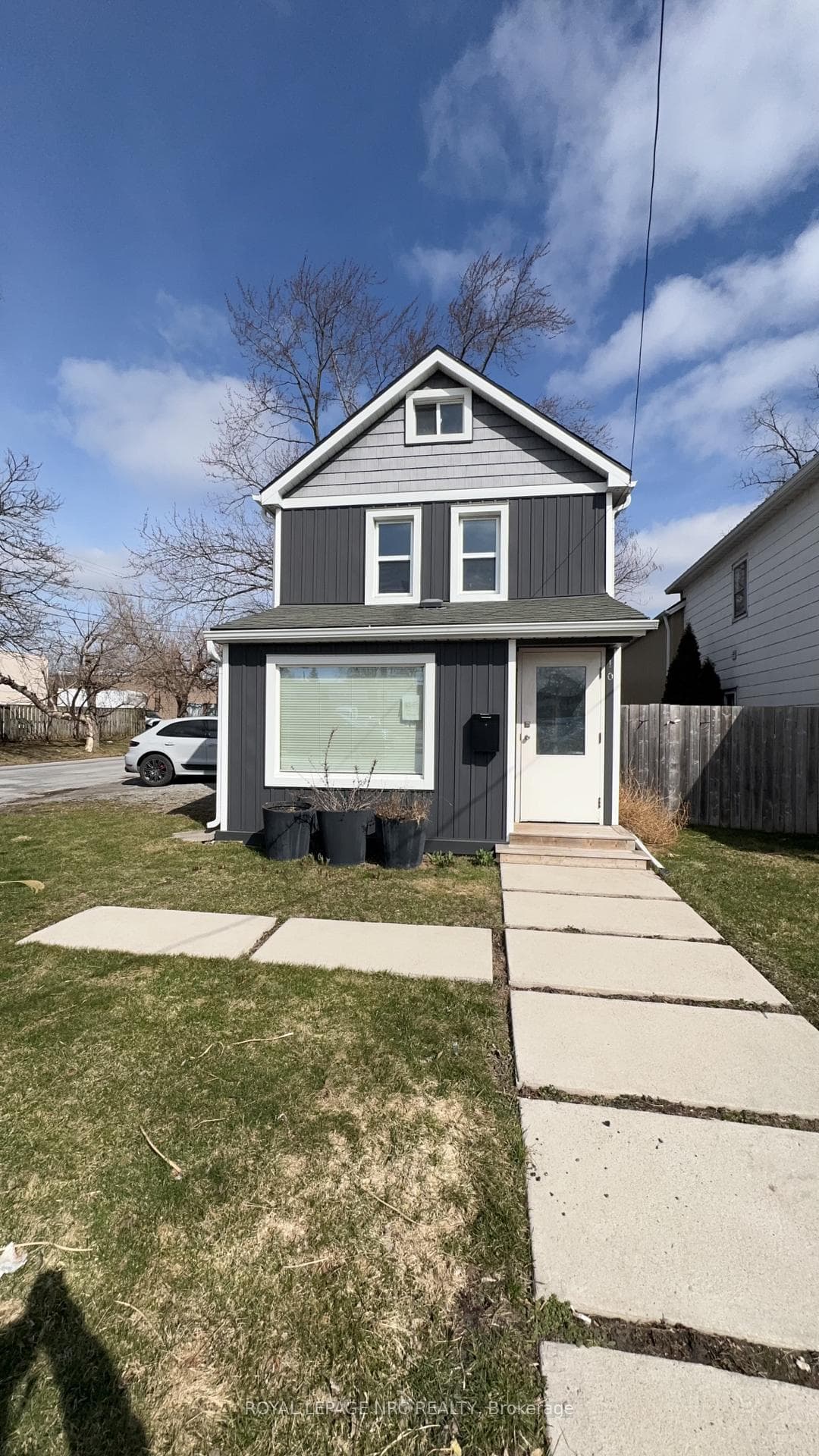 10 Thorold Road, Welland, ON L3C 3T2 - Photo 1