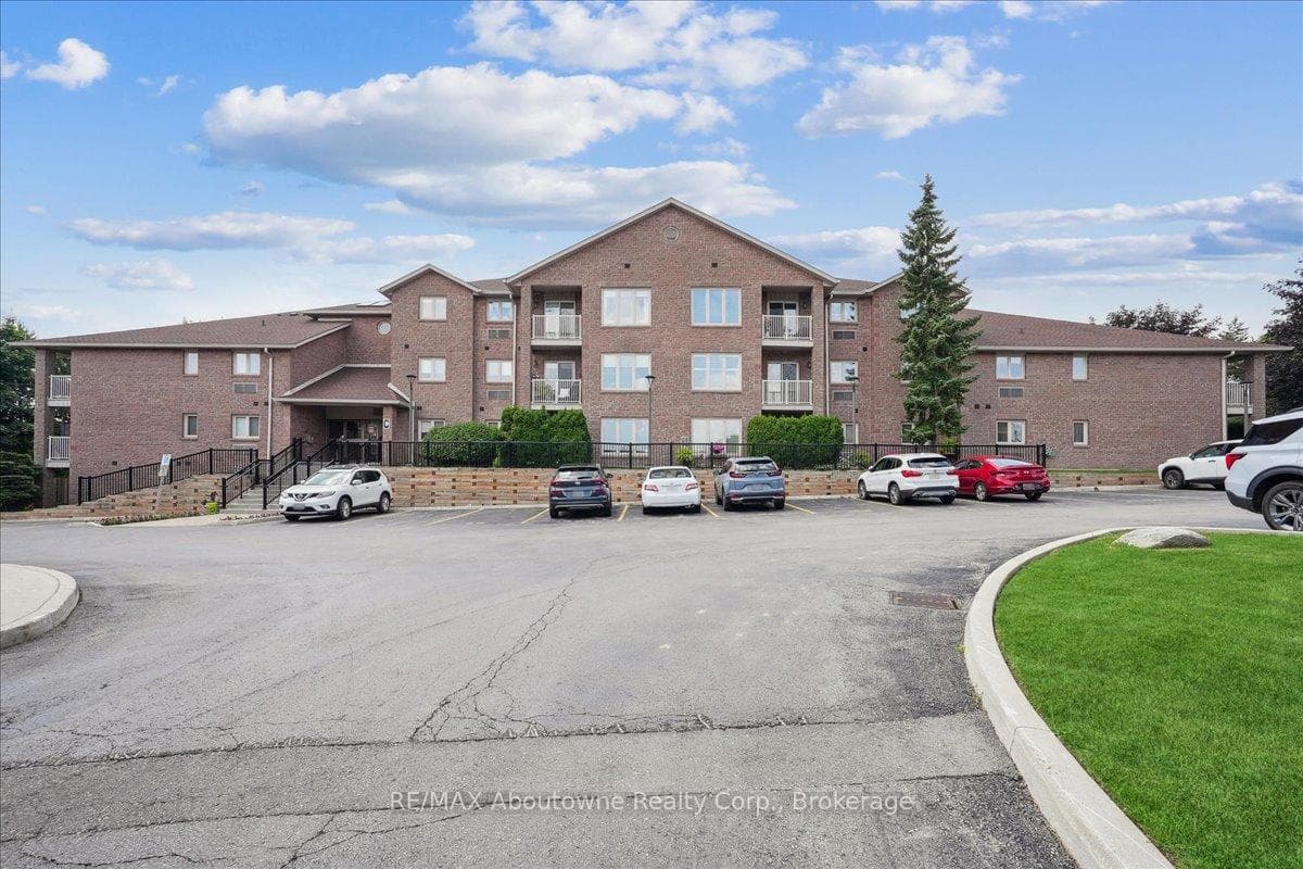 3050 Pinemeadow Drive Unit 62, Burlington