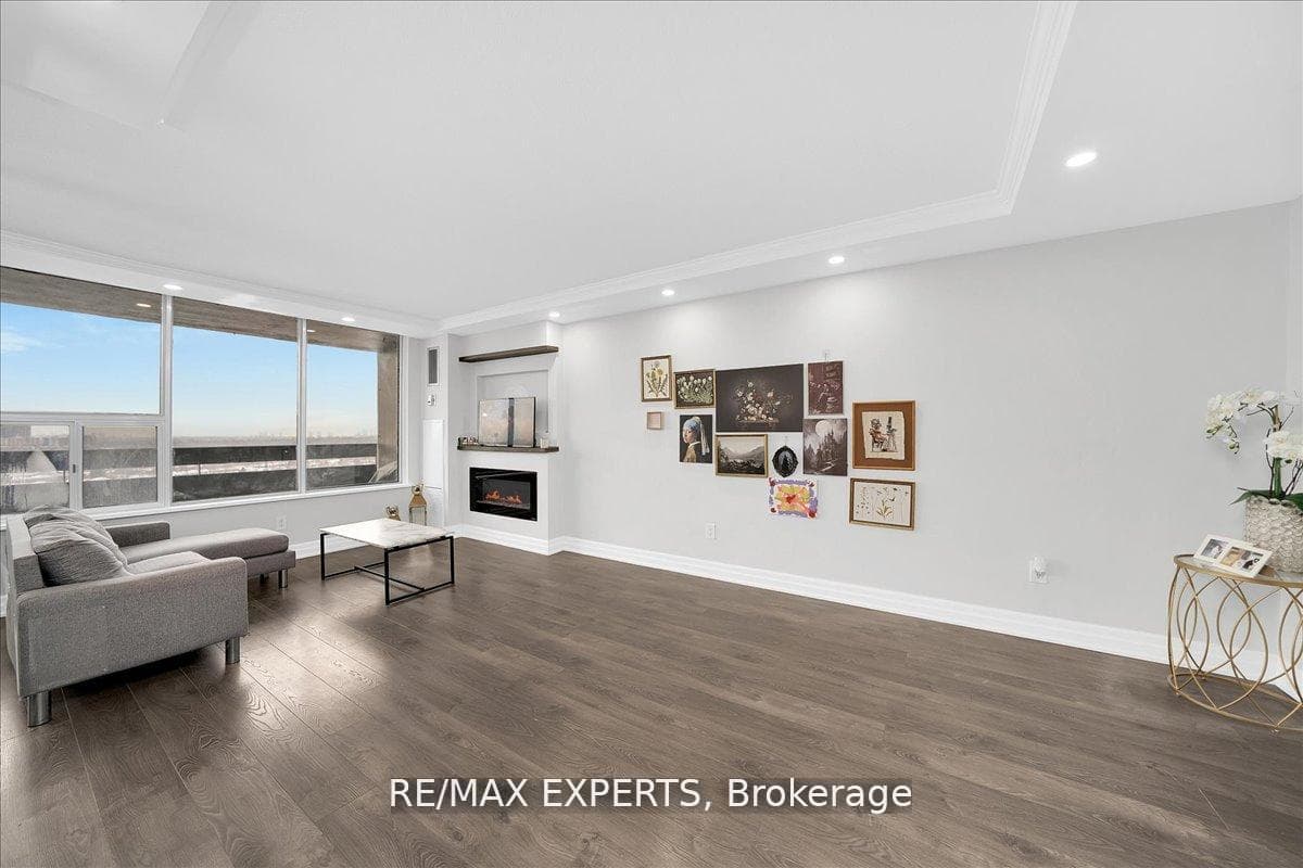 11 Wincott Drive Unit 2115, Etobicoke (Kingsview Village / Humber Heights), ON M9R 2R9 - Photo 1