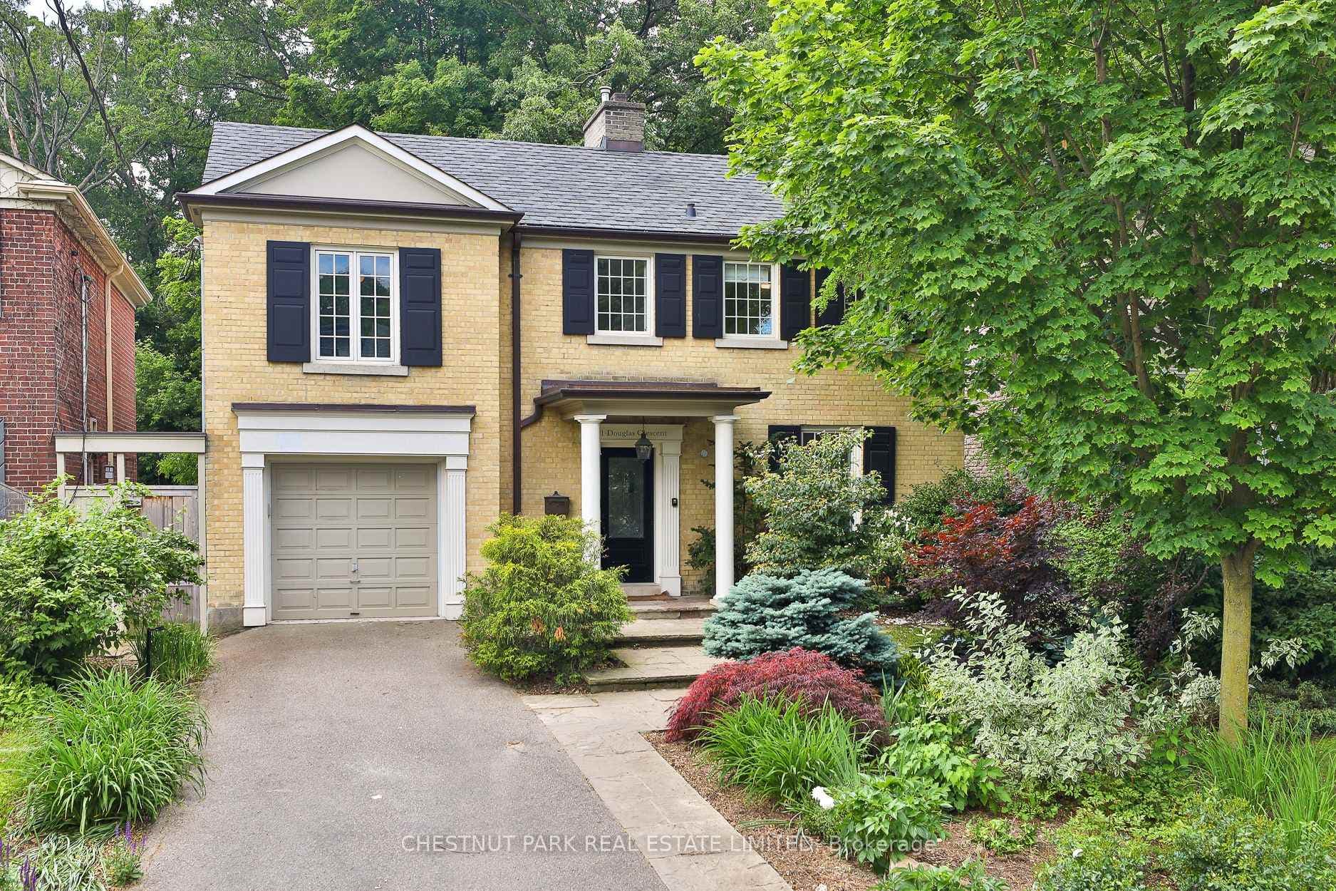 21 Douglas Crescent, Flemingdon Park / Don Mills, ON M4W 2E6 - Photo 1