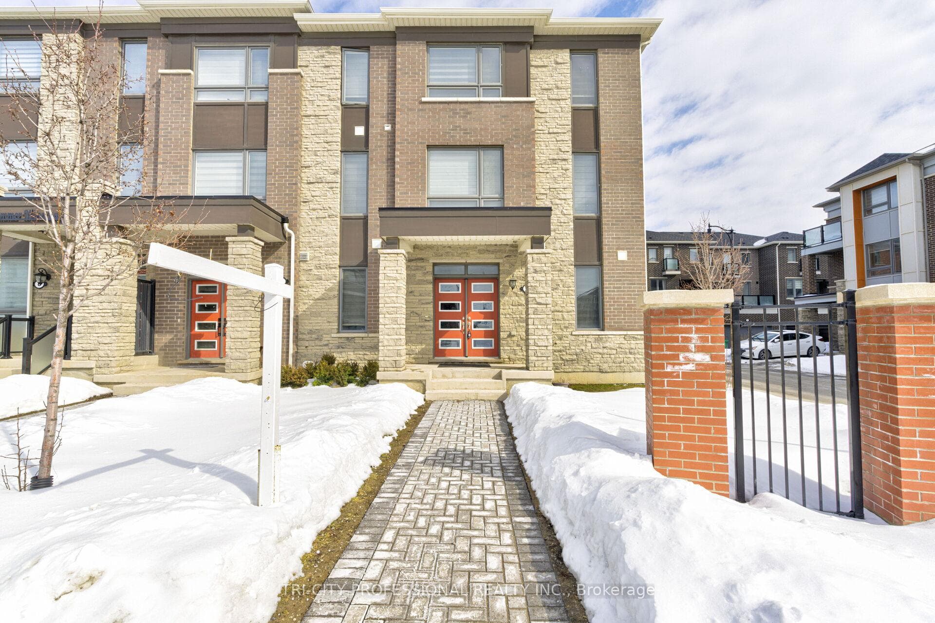 2 Summer Wind Lane, Brampton