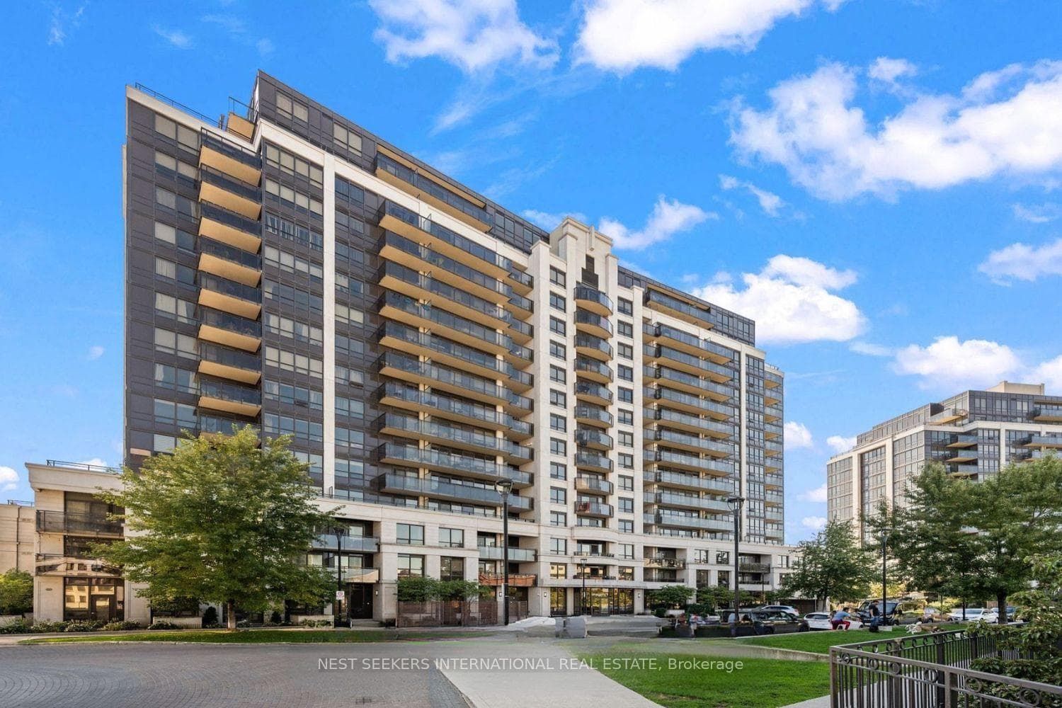 1070 Sheppard Avenue Unit 1106, Downsview / Black Creek, ON M3J 0G8 - Photo 1