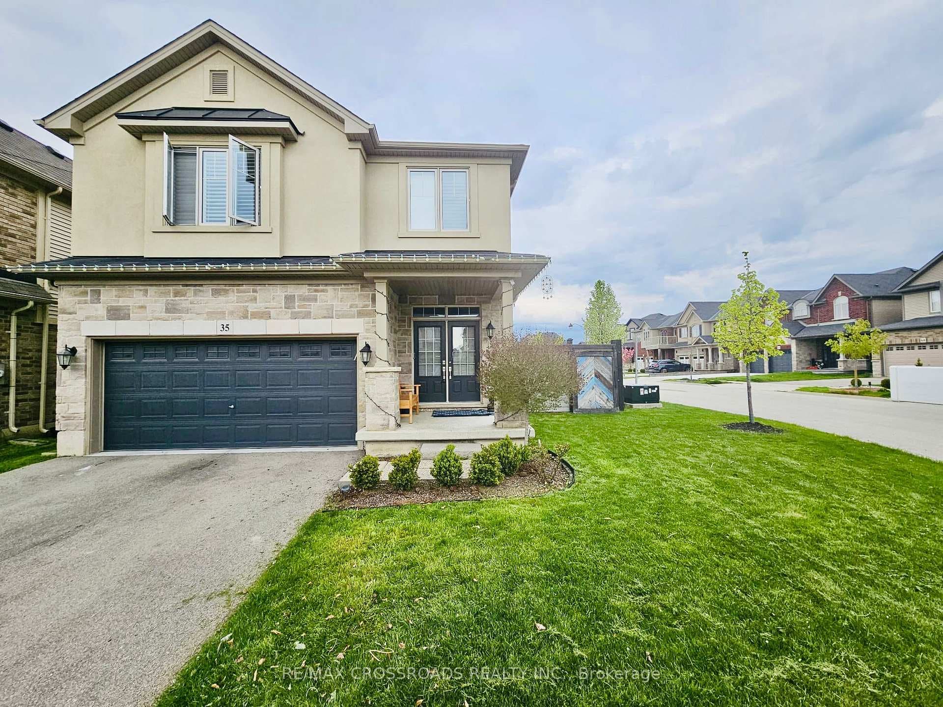 35 Cutts Crescent, Hamilton, ON L0R 1C0 - Photo 1