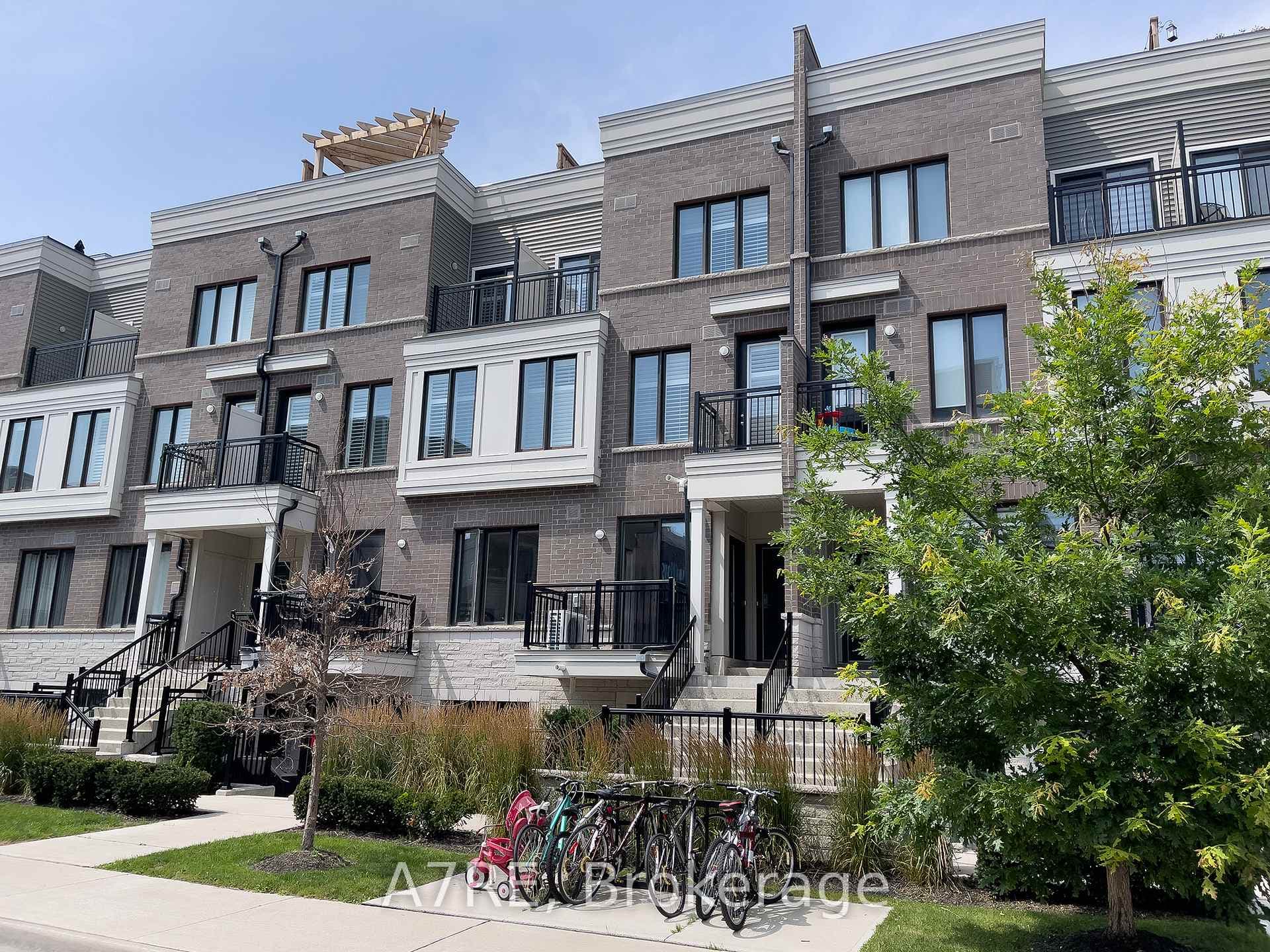 70 Eastwood Park Gardens Unit 28, Liberty Village / Parkdale / South Parkdale, ON M8W 0B2 - Photo 1