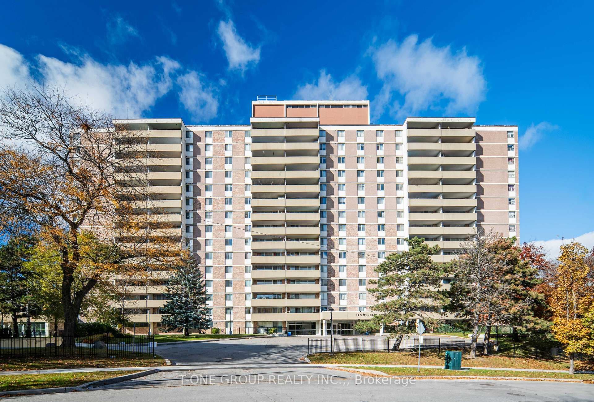 120 Dundalk Drive Unit 1510, Dorset Park / Kennedy Park, ON M1P 4V9 - Photo 1