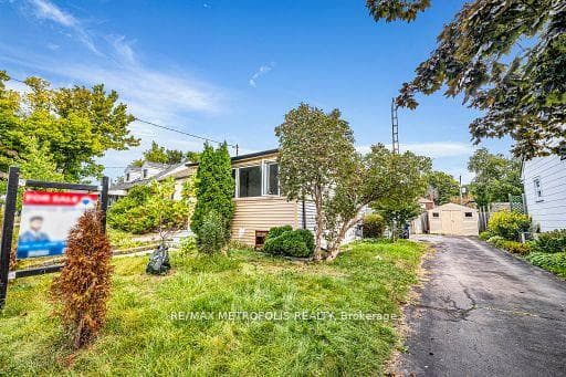 97 N Woodrow Boulevard, Dorset Park / Kennedy Park, ON M1K 1W7 - Photo 1