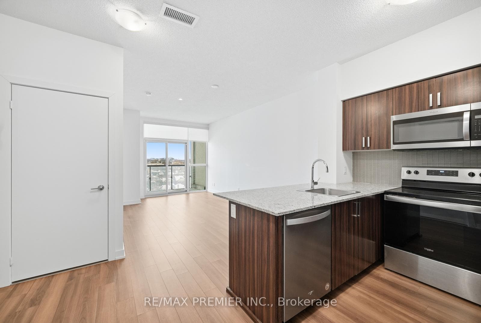 1603 Eglinton Avenue Unit 617, Forest Hill / Deer Park, ON M6E 0A1 - Photo 1