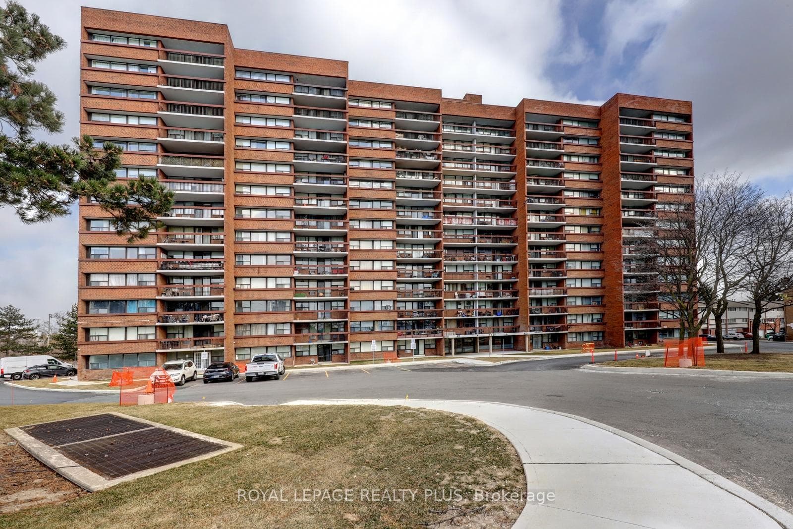 3501 Glen Erin Drive Unit 1105, Mississauga, ON L5L 2E9 - Photo 1