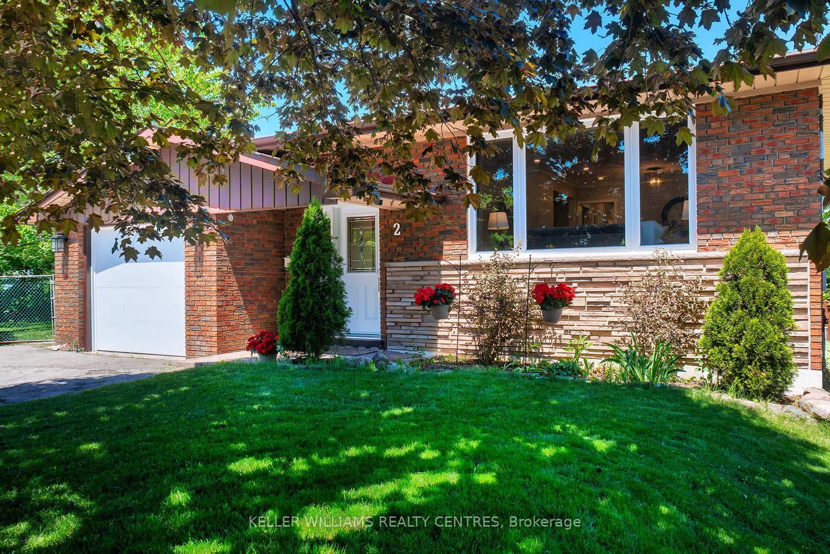 2 Banmoor Boulevard, Scarborough (West Hill / Highland Creek)