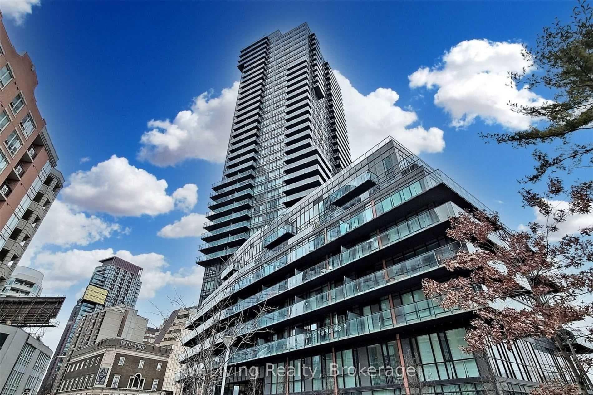 825 Church Street Unit 3101, Rosedale / Moore Park, ON M4W 3Z4 - Photo 1