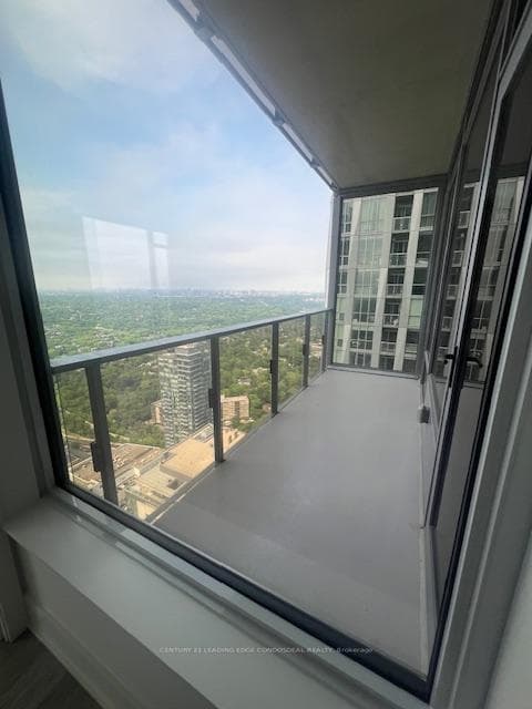 11 Yorkville Avenue Unit 4804, Toronto C02