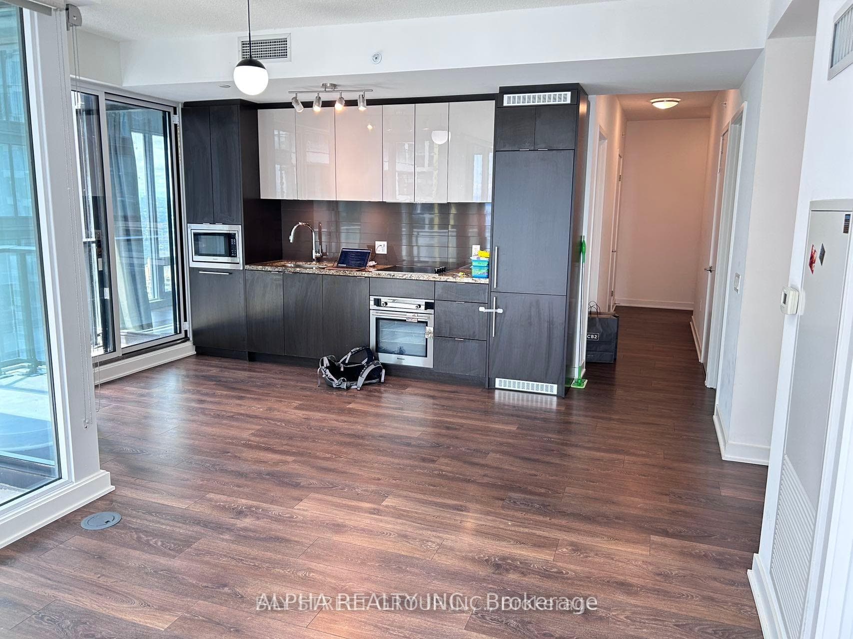 125 BLUE JAYS Way Unit 4002, Downtown Toronto / Waterfront, ON M5V 0N5 - Photo 1