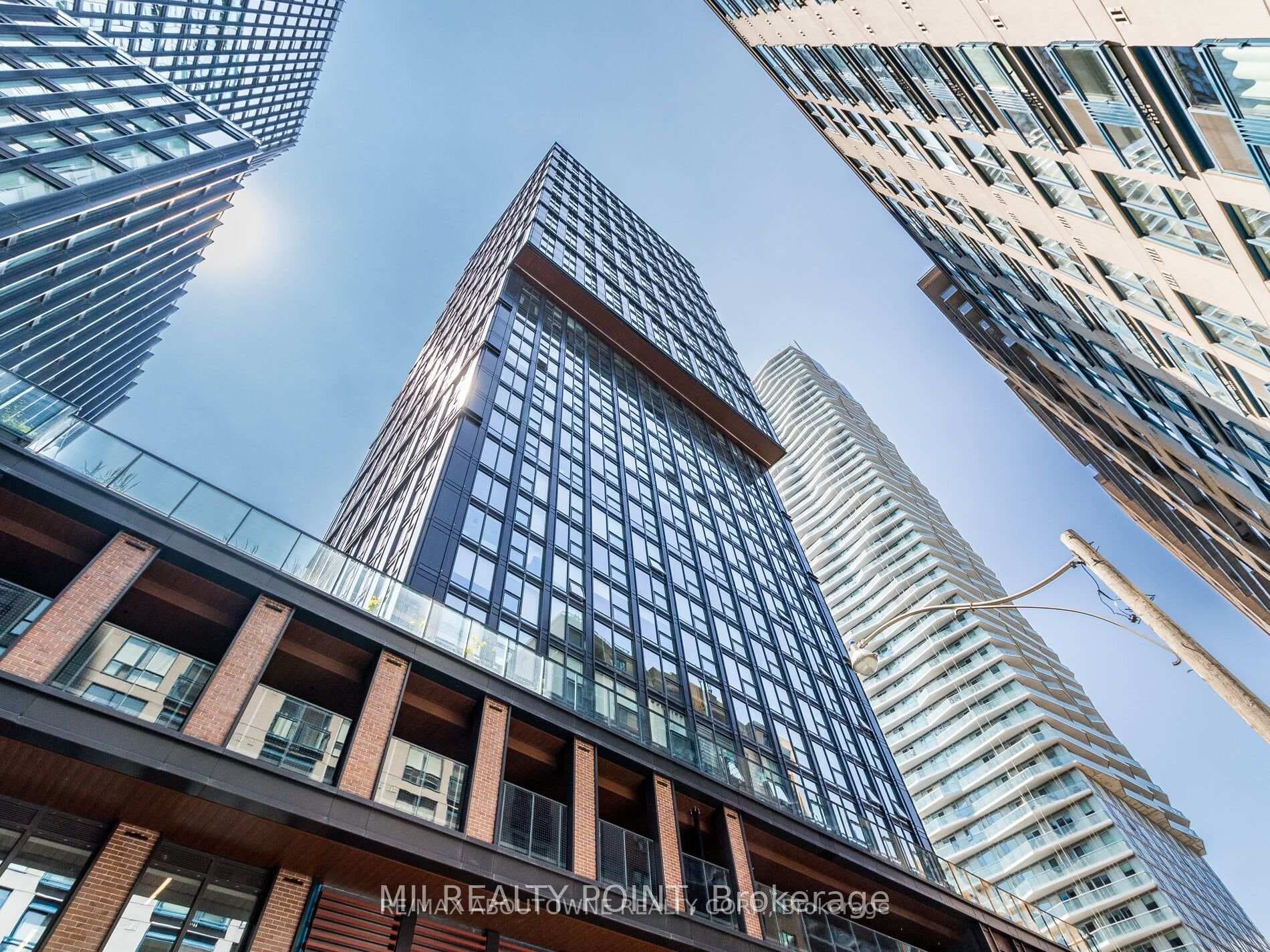 82 Dalhousie Street Unit 2303, Toronto C08