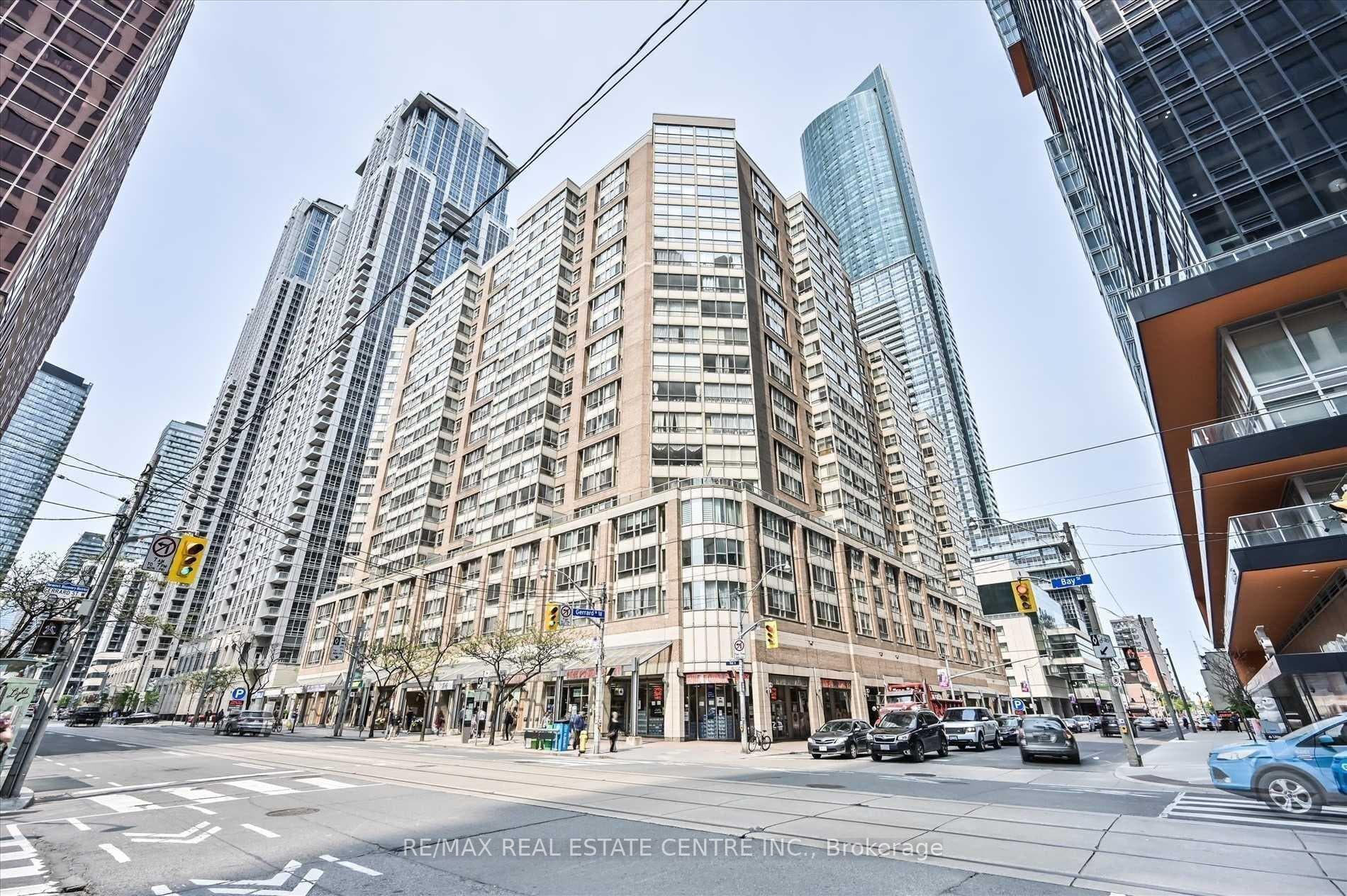 711 Bay Street Unit 1414, Downtown Toronto / Waterfront, ON M5G 2J8 - Photo 1