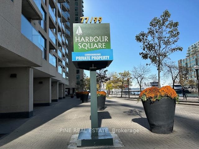 77 Harbour Square Unit 3207, Downtown Toronto / Waterfront, ON M5J 2S2 - Photo 1