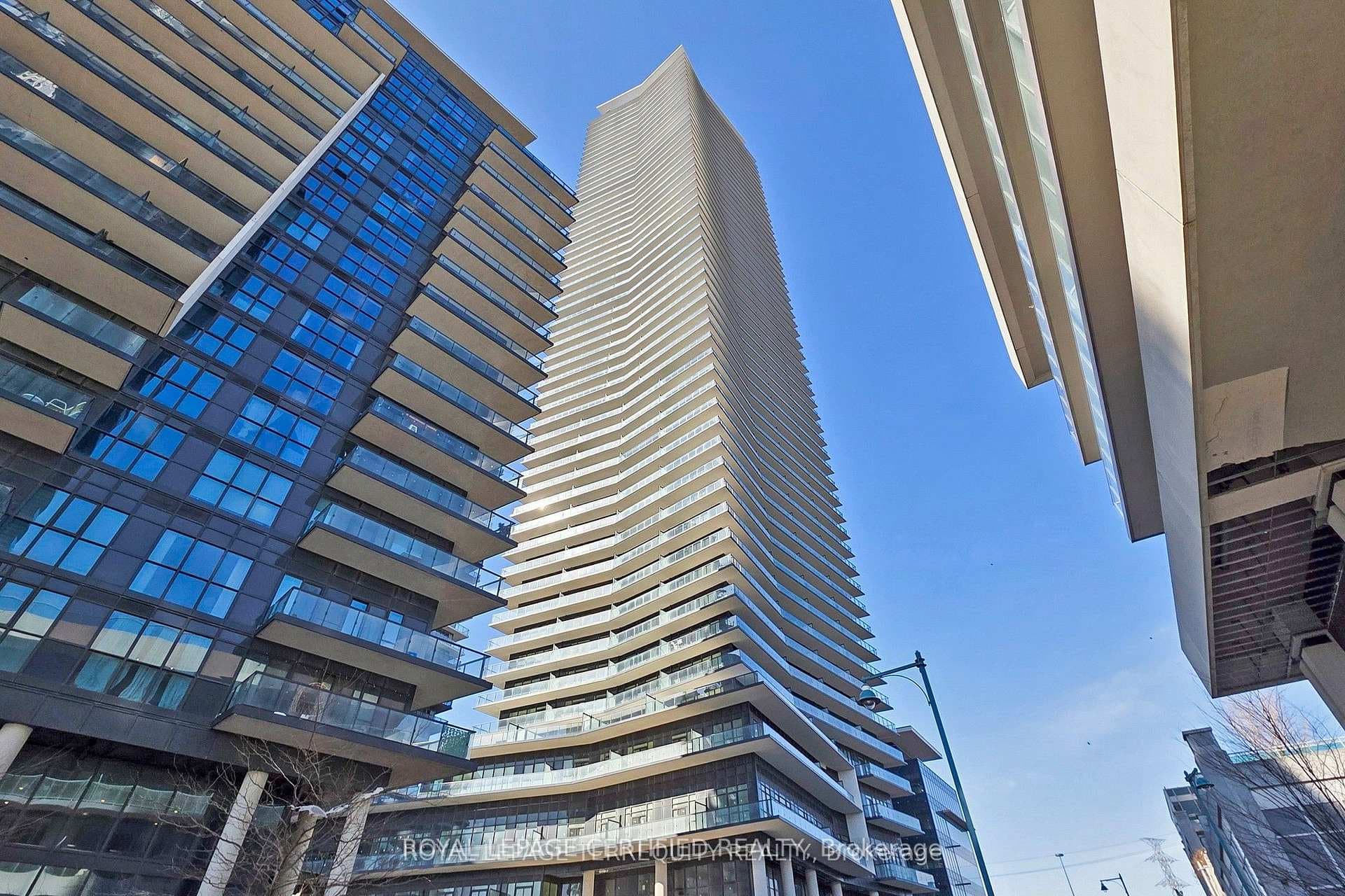38 Annie Craig Drive Unit 3802, Liberty Village / Parkdale / South Parkdale, ON M8V 0G9 - Photo 1