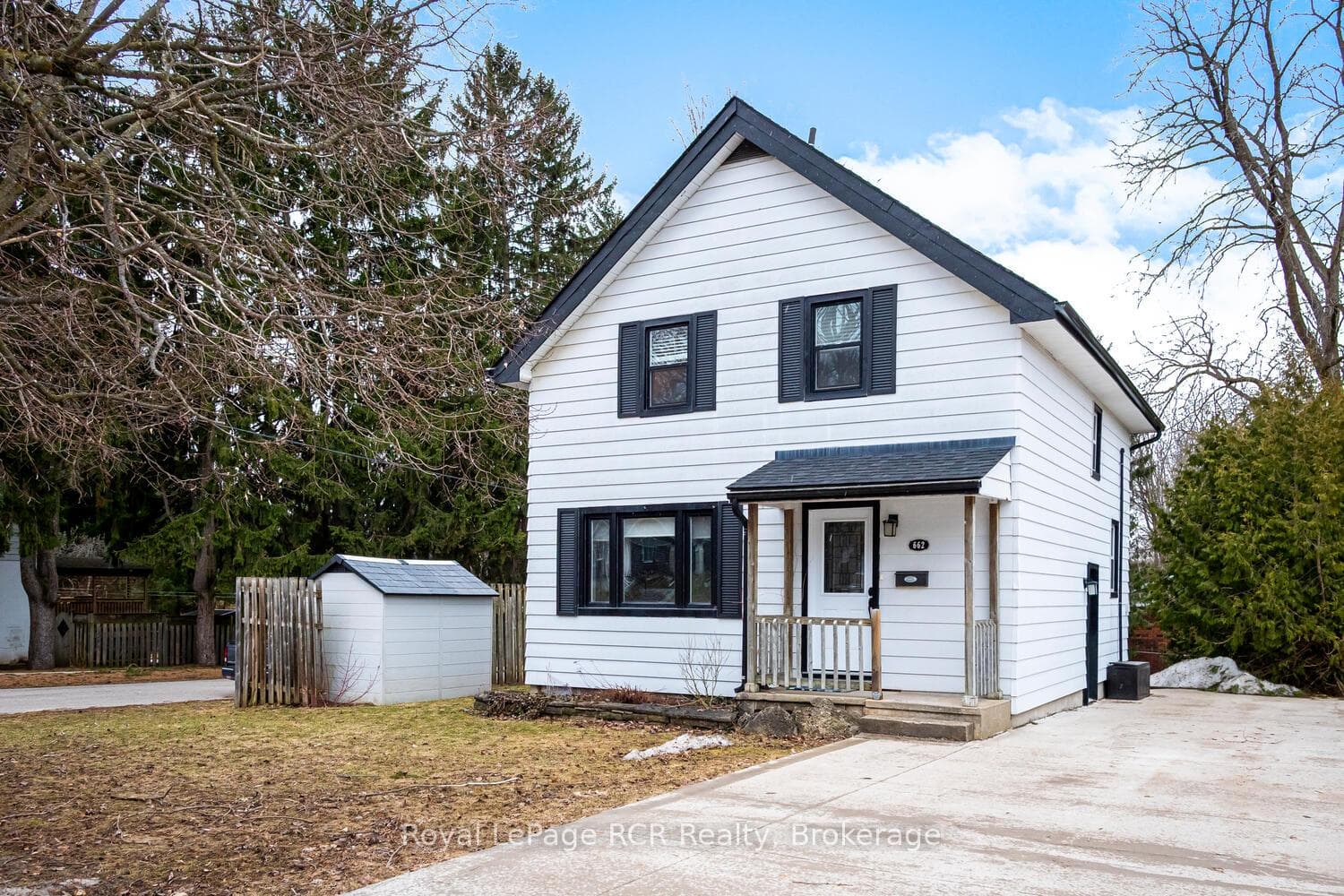 662 7th Avenue, Owen Sound, ON N4K 2X8 - Photo 1