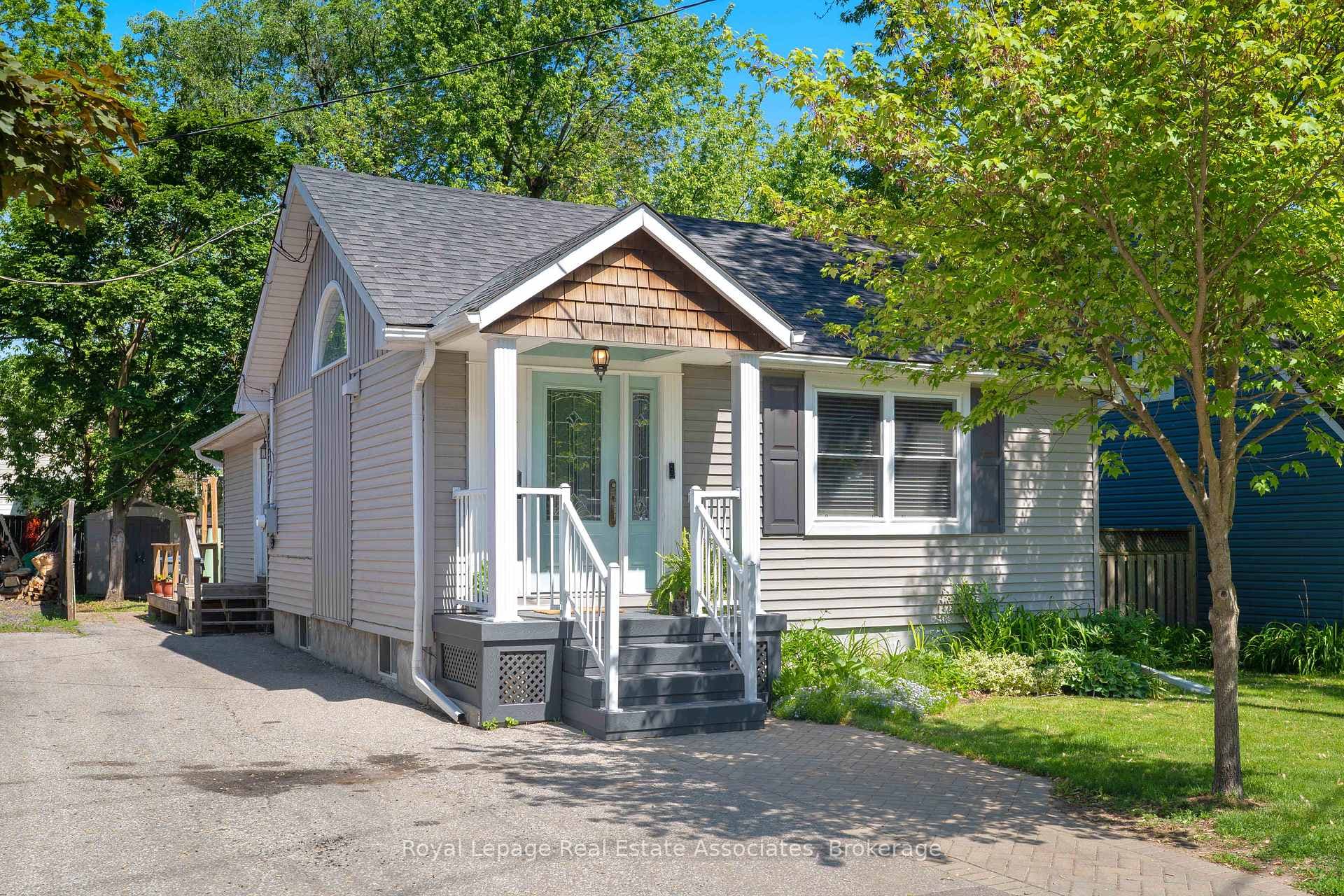 54 Frederick Street, Brampton, ON L6Y 1G6 - Photo 1