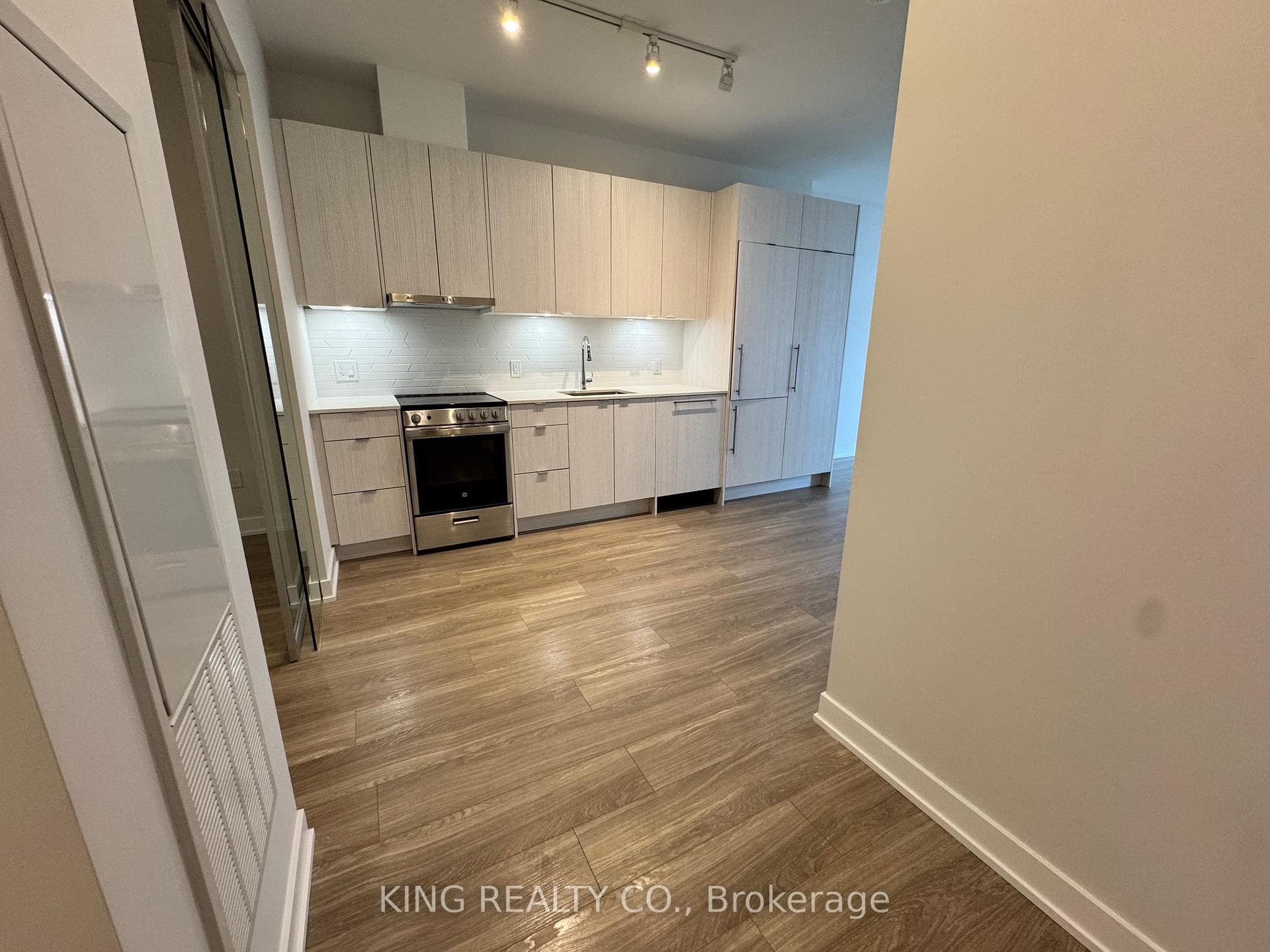 4130 Parkside Village Drive Unit 103, Mississauga