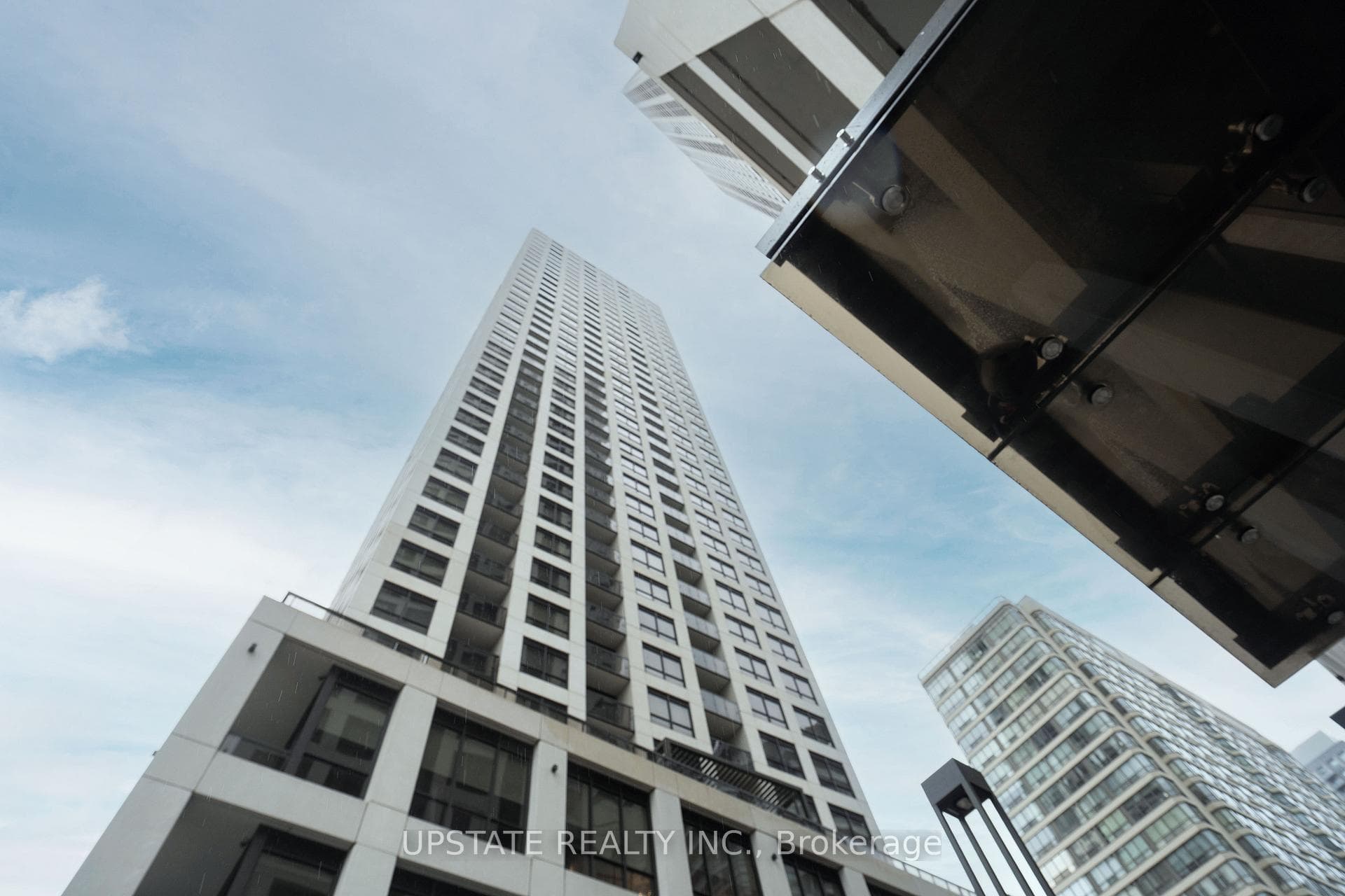 36 Elm Drive Unit 1105, Mississauga, ON L5B 0N3 - Photo 1