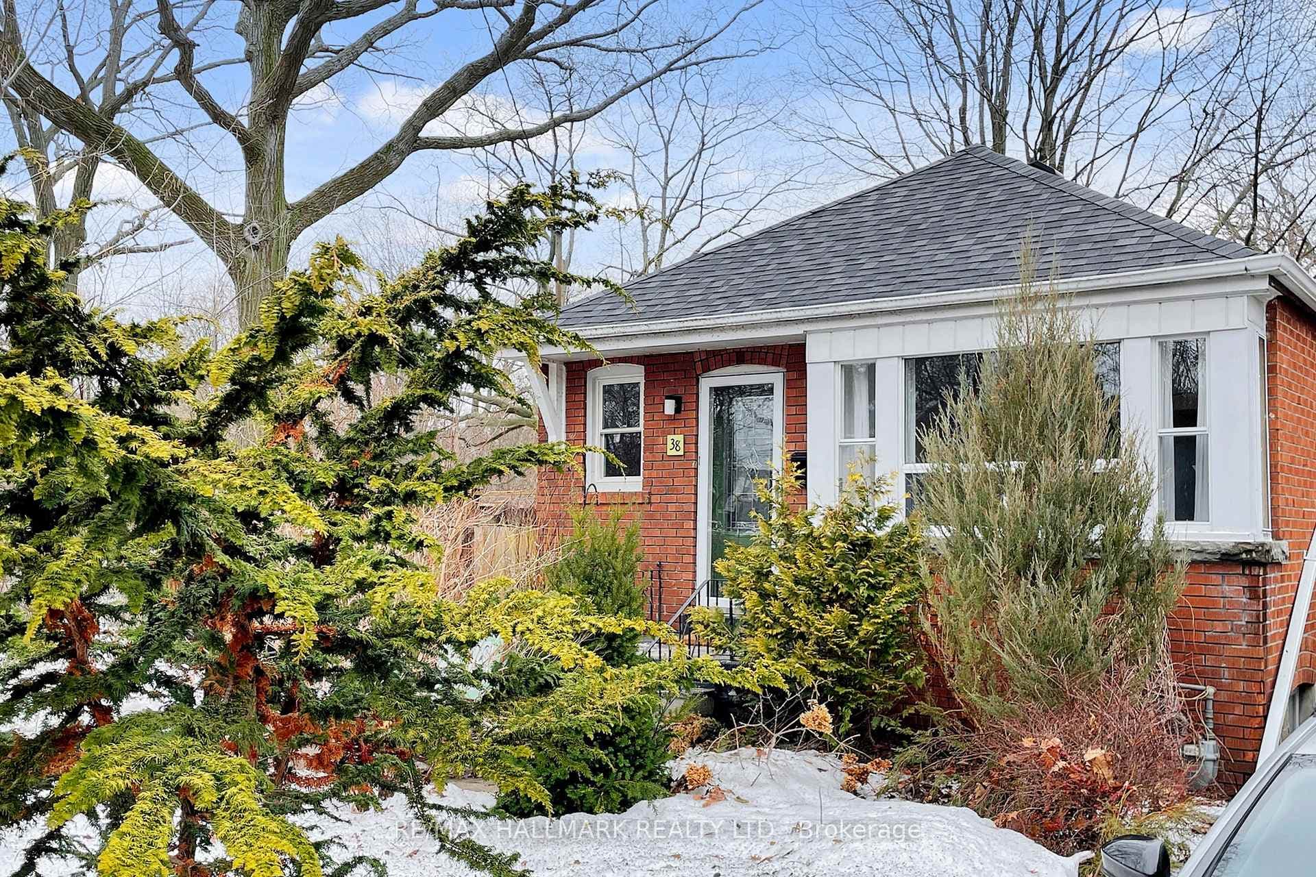 38 Wildwood Crescent, The Beaches / Upper Beaches, ON M4L 2K7 - Photo 1