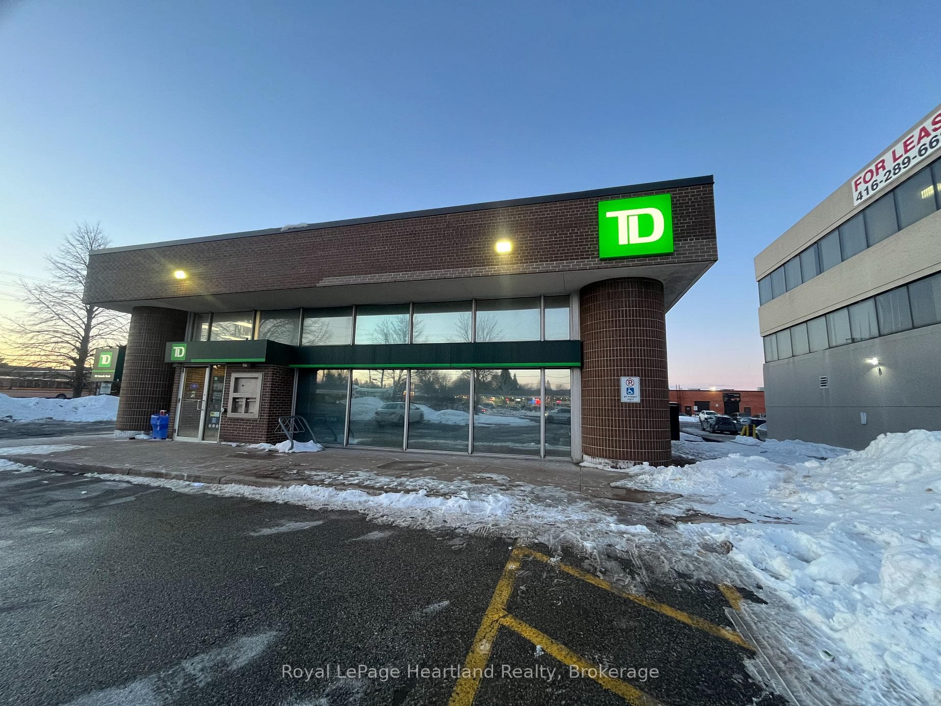 1900 Ellesmere Road, Scarborough (West Hill / Highland Creek), ON M1H 2V6 - Photo 1