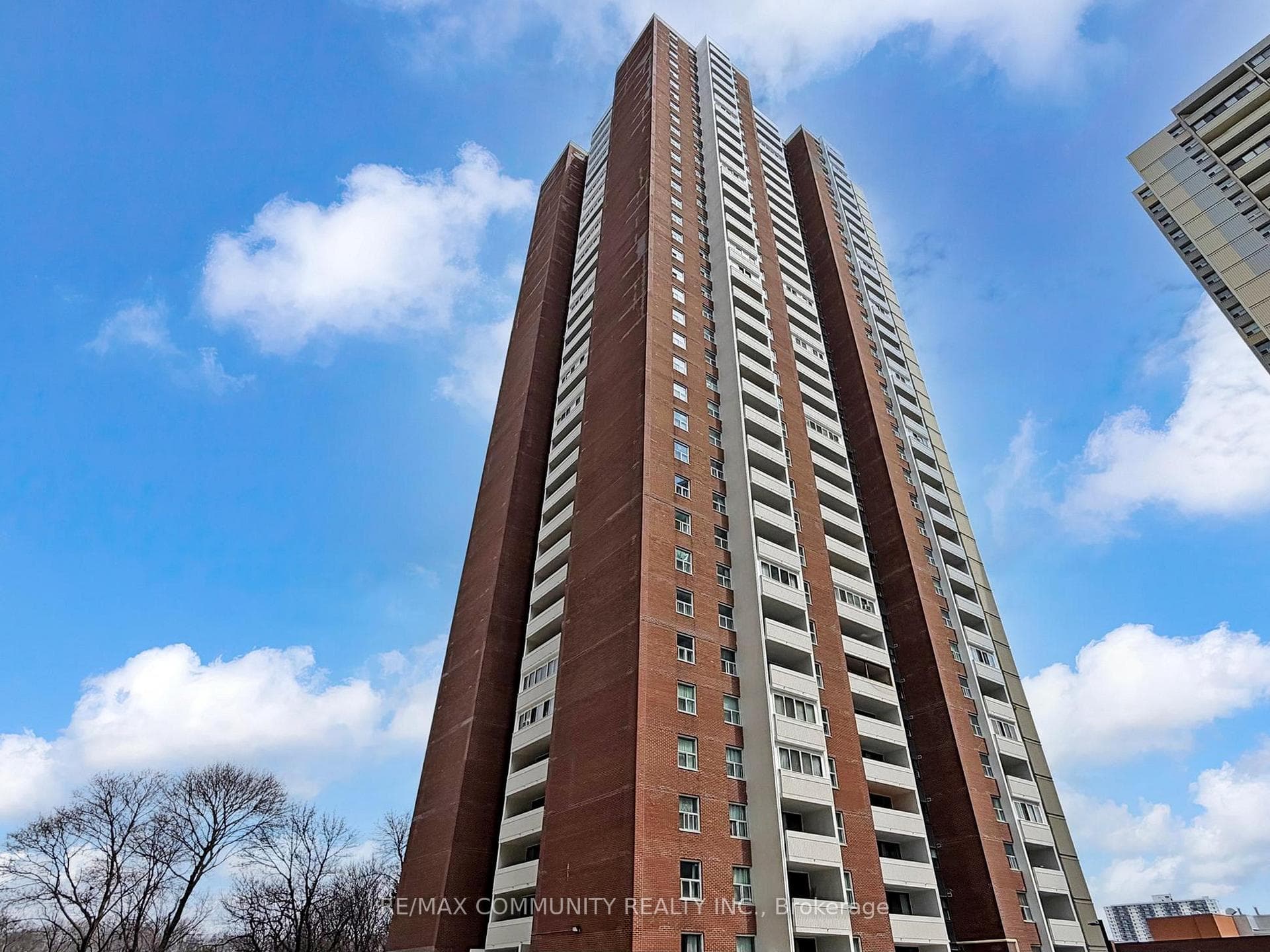 3 Massey Square Unit 3706, Danforth / East York, ON M4C 5L5 - Photo 1