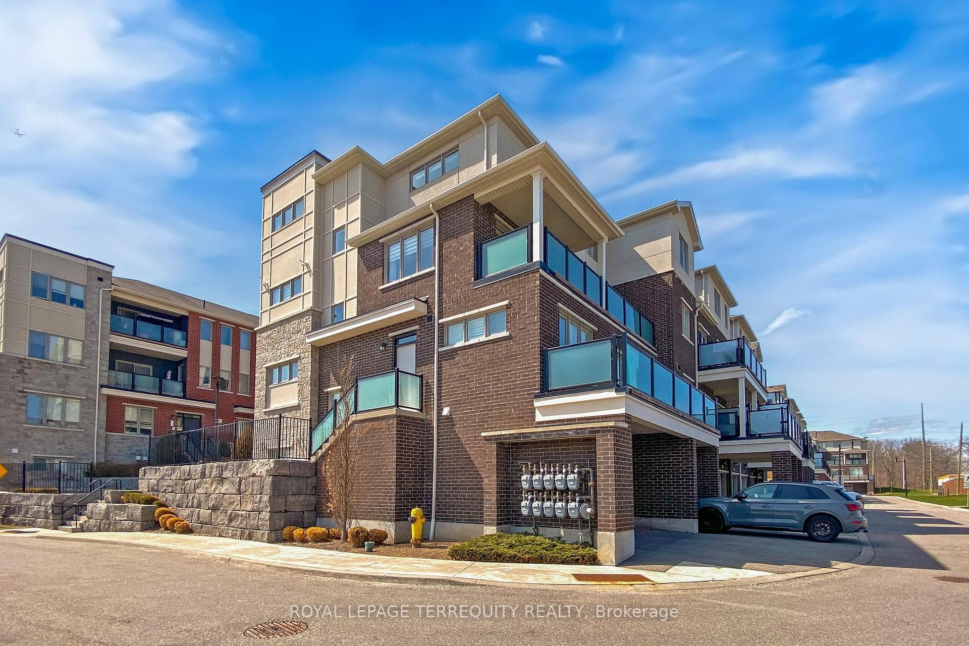 1148 Dragonfly Avenue Unit 608, Pickering, ON L1X 0H5 - Photo 1