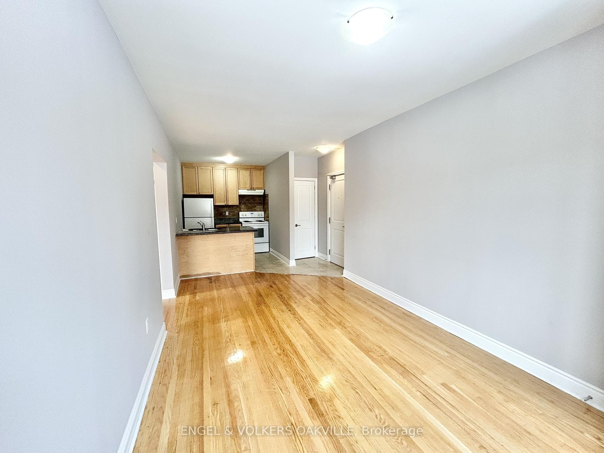 100 Twenty Fifth Street Unit 8, Liberty Village / Parkdale / South Parkdale, ON M8V 3P9 - Photo 1