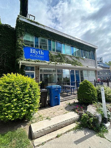 2489 Bloor Street Unit 2nd Floor, High Park / Junction / Roncesvalles, ON M6S 1R6 - Photo 1