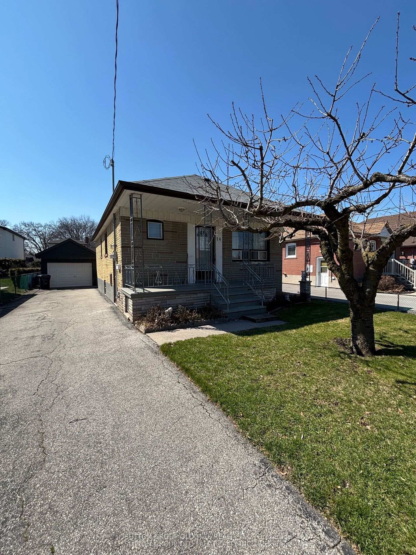 14 Ashmore Avenue, Corso Italia / Dufferin Grove, ON M8Z 4C4 - Photo 1