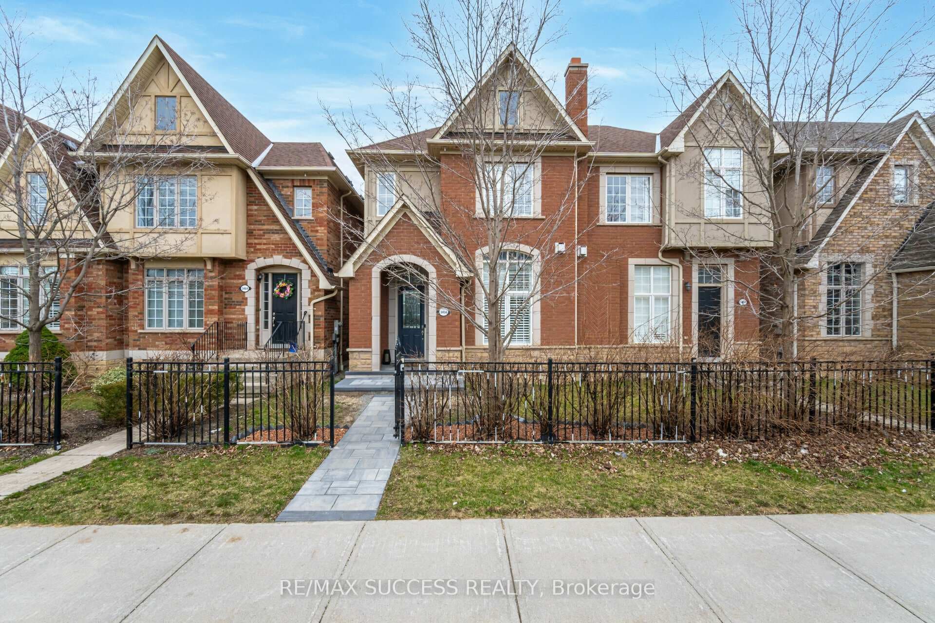3466 Eglinton Avenue, Mississauga, ON L5M 7P4 - Photo 1