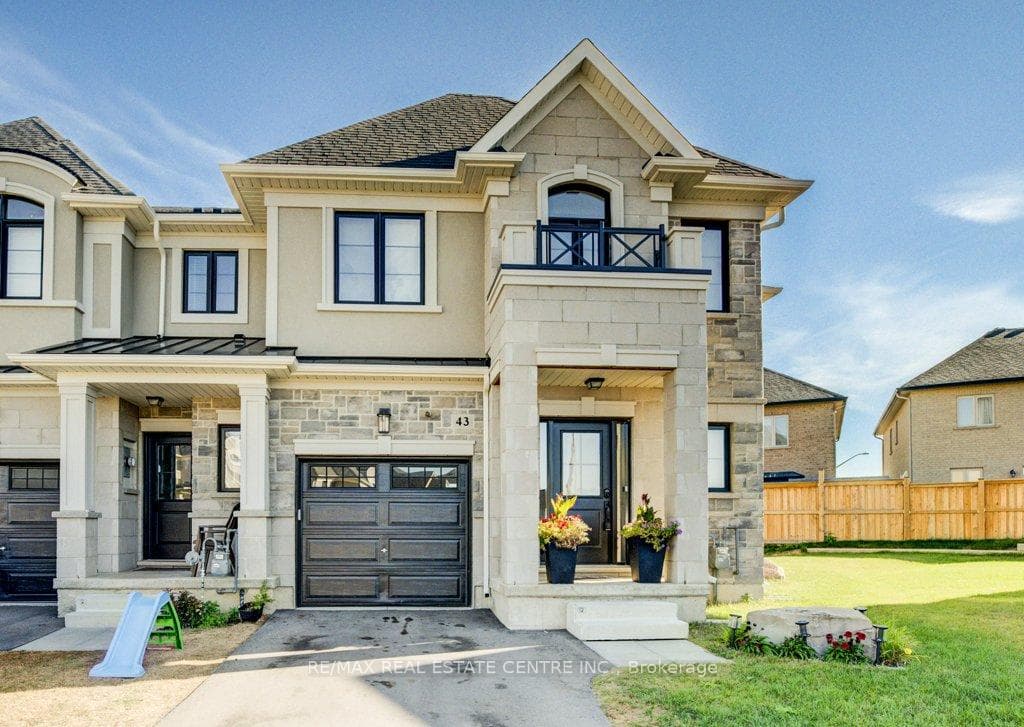 43 Genoa Drive, Hamilton, ON L9B 0K1 - Photo 1