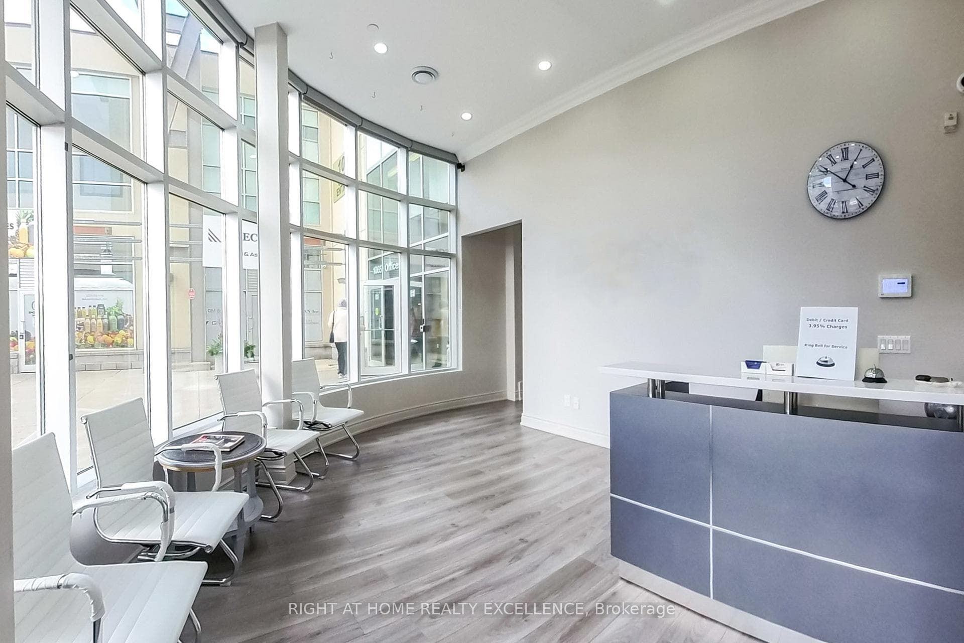 1065 Canadian Place Unit 126, Mississauga, ON L4W 0C2 - Photo 1