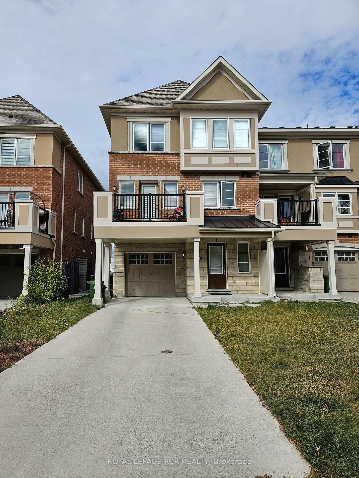 22 Fusilier Drive, Toronto E04