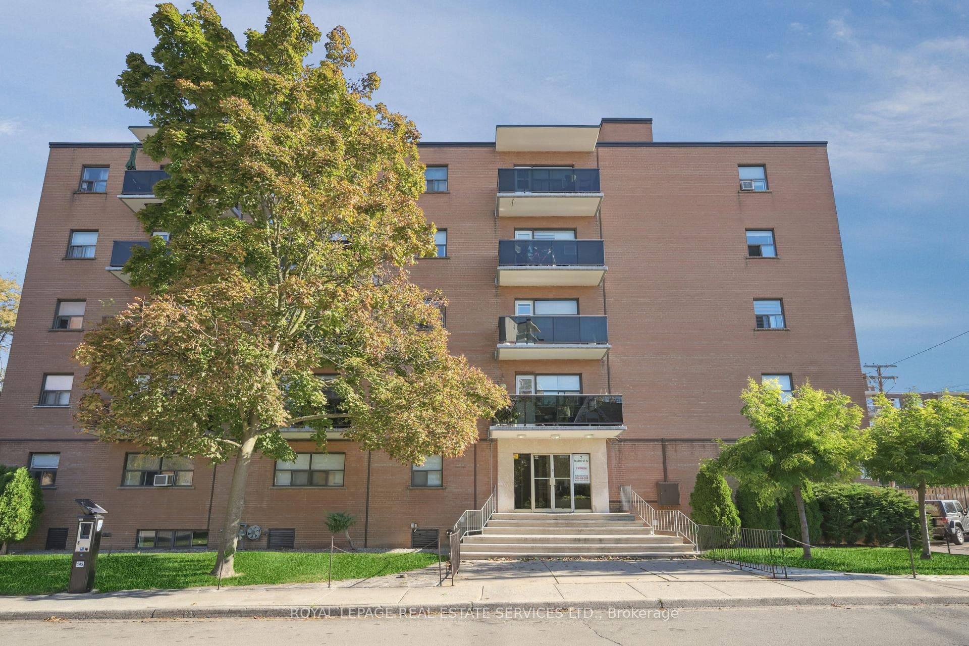 7 Helene Street Unit 107, Mississauga, ON L5G 3B3 - Photo 1