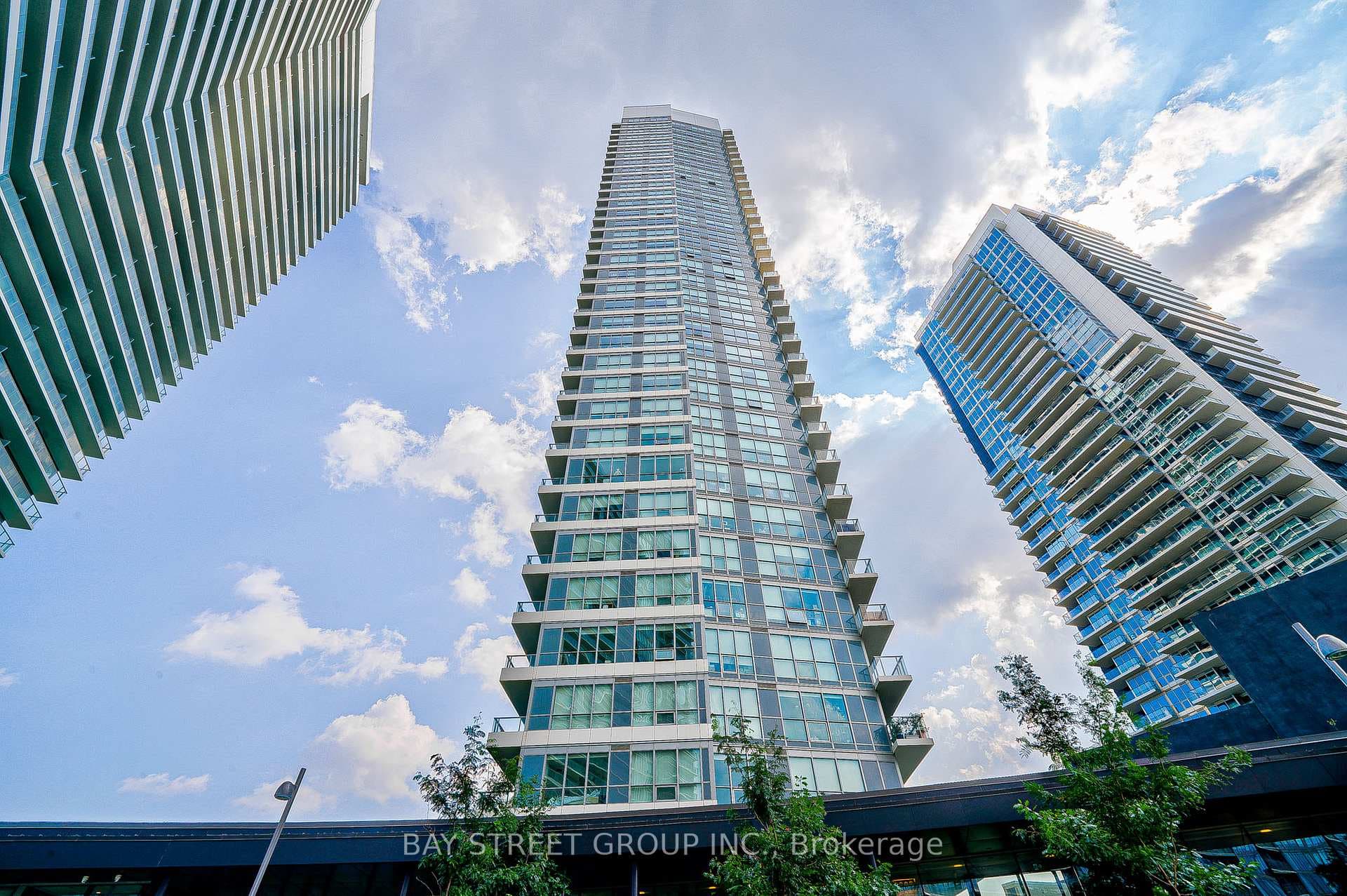 115 Mcmahon Drive Unit 2706, Hillcrest Village / Bayview Village, ON M2K 0E3 - Photo 1