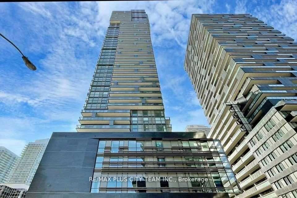 39 Roehampton Avenue Unit 1402, Leaside / Davisville, ON M4P 0G1 - Photo 1