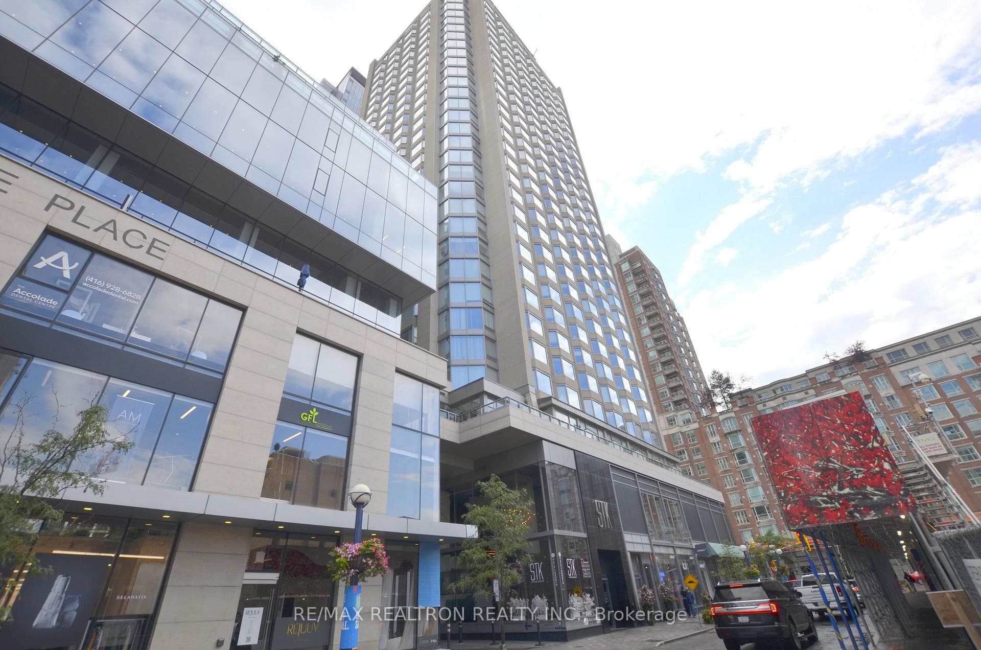155 Yorkville Avenue Unit 713, Annex / Yorkville / Summerhill, ON M5R 0B4 - Photo 1