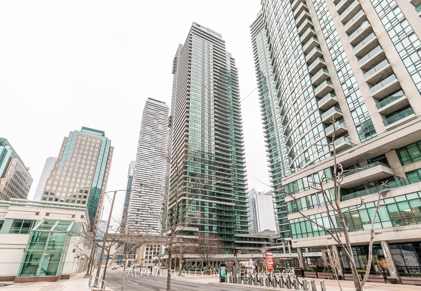 33 Bay Street Unit 1007, Toronto C01