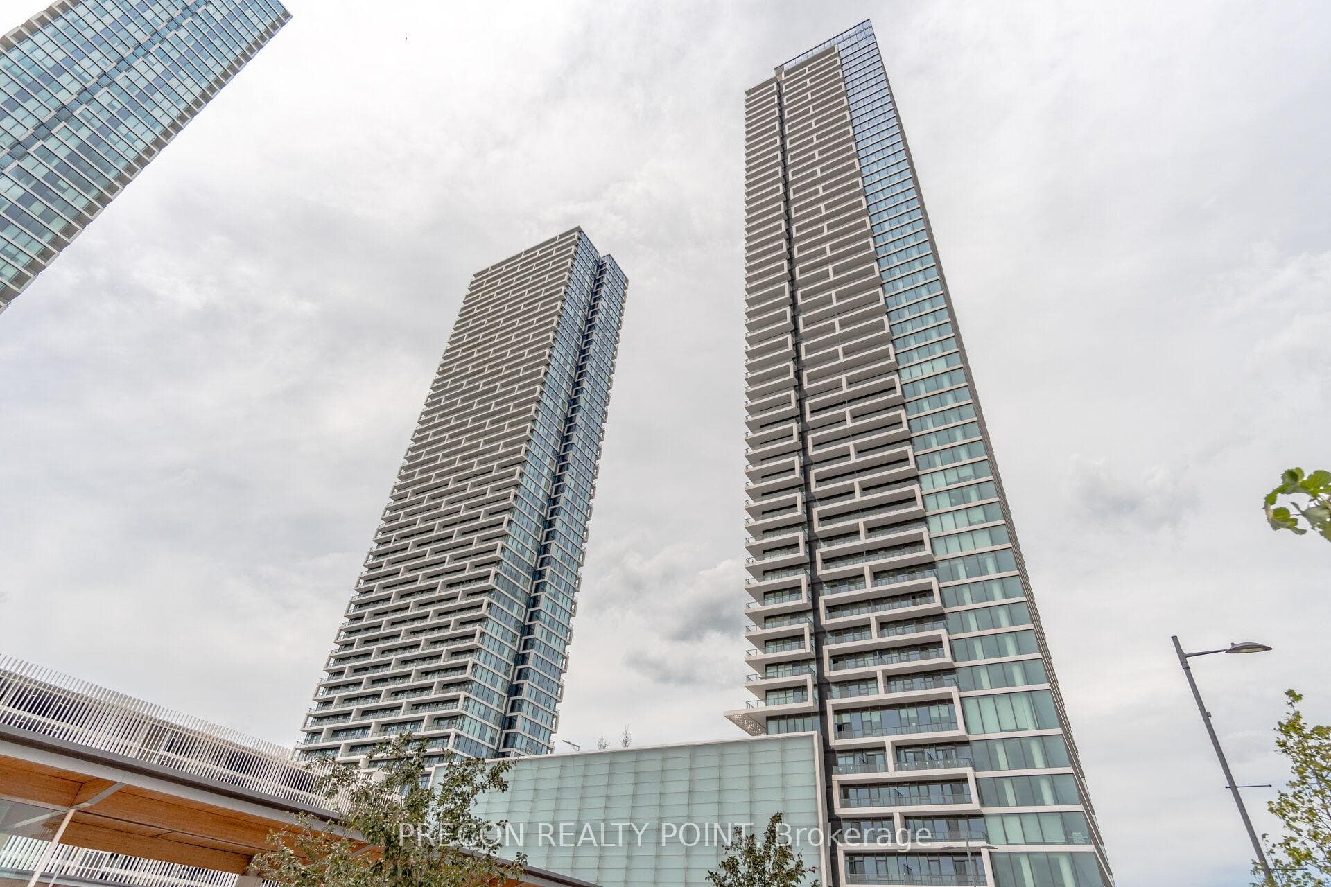 950 Portage Parkway Unit 5712, Vaughan, ON L4K 0J3 - Photo 1