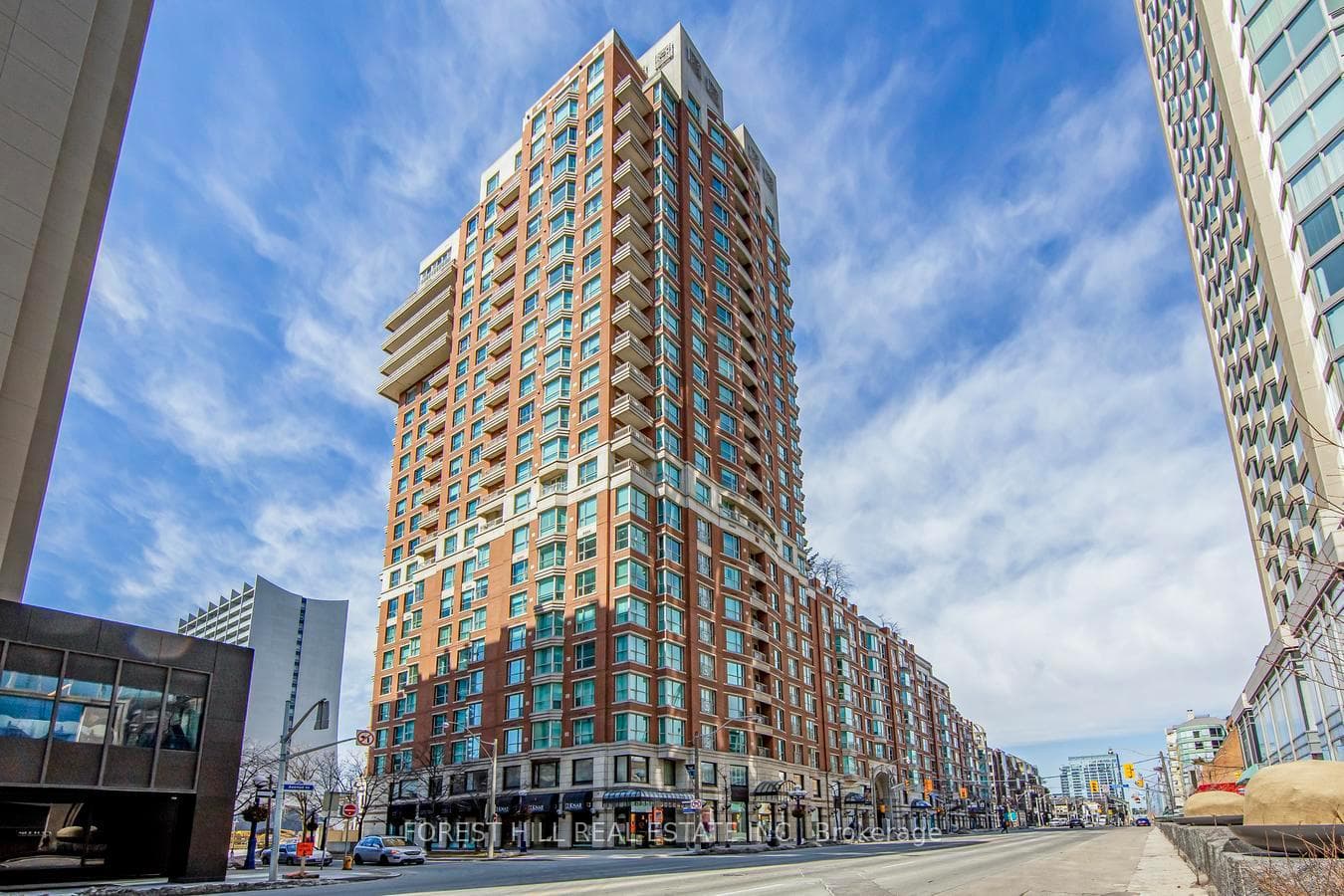 38 Avenue Road Unit 305, Annex / Yorkville / Summerhill, ON M5R 2G2 - Photo 1