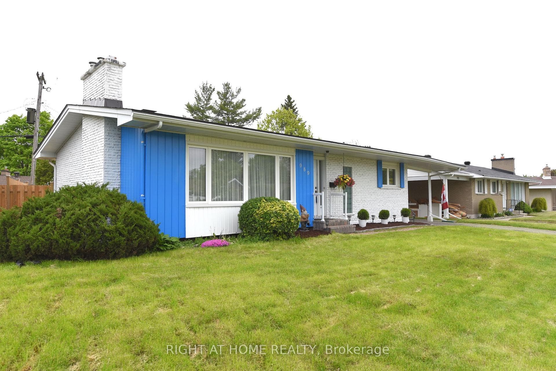 989 GOREN Avenue, Elmvale Acres and Area, ON K1G 2T8 - Photo 1